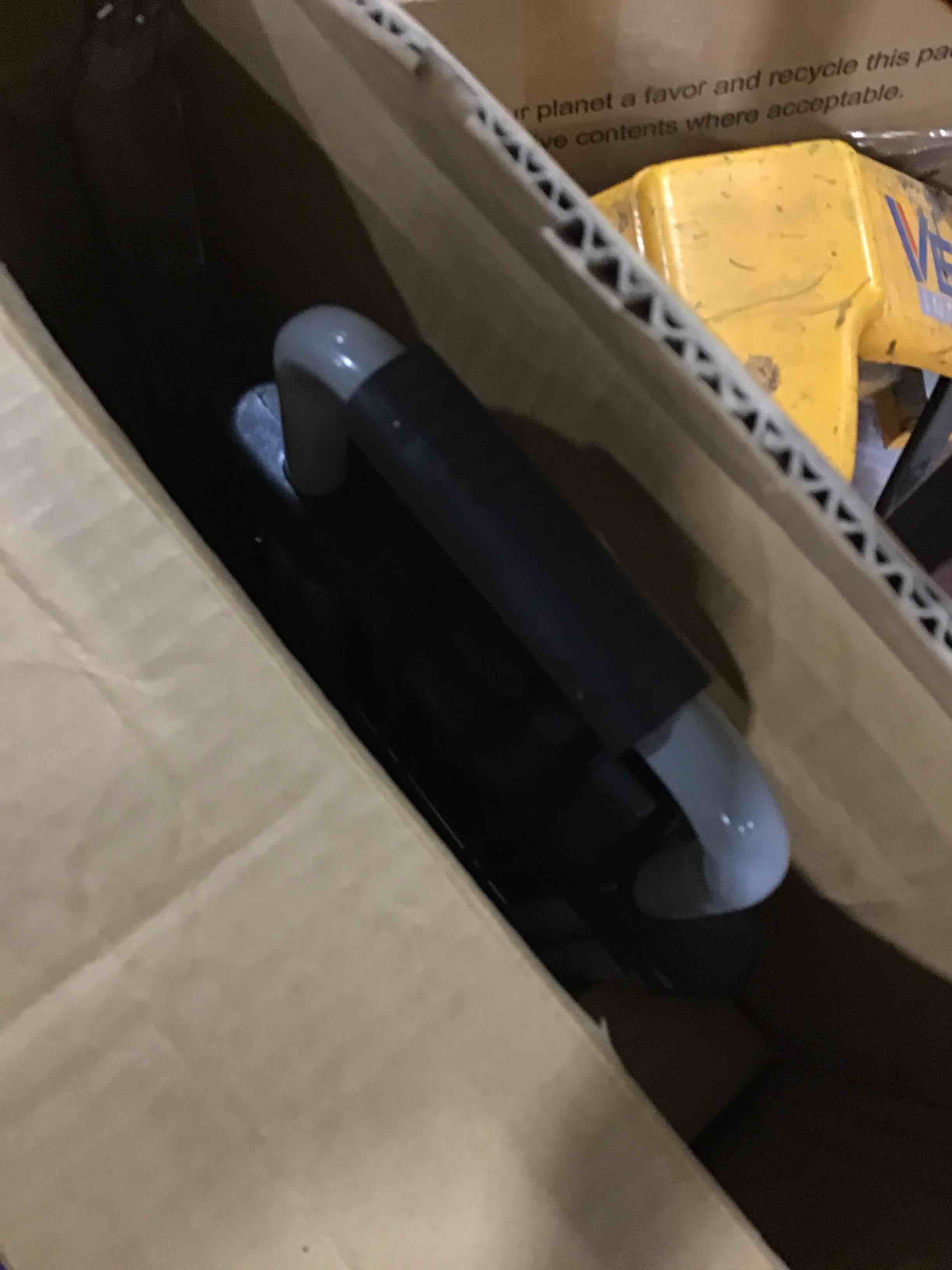 https://s3.amazonaws.com/lotting-images-prod/bidfta/BLU6391706_1716389159946.jpeg