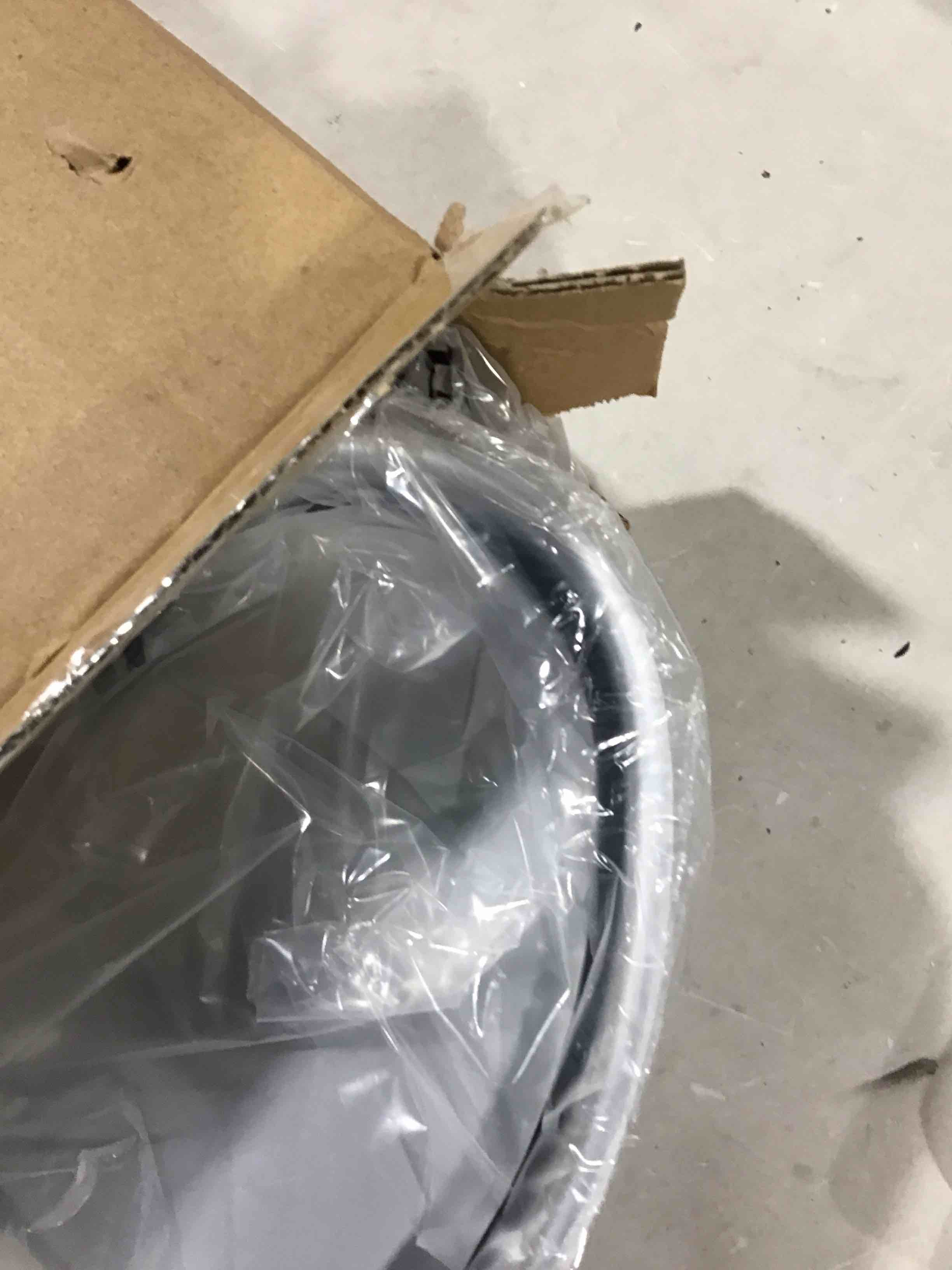 https://s3.amazonaws.com/lotting-images-prod/bidfta/BLU6391720_1717243740633.jpeg