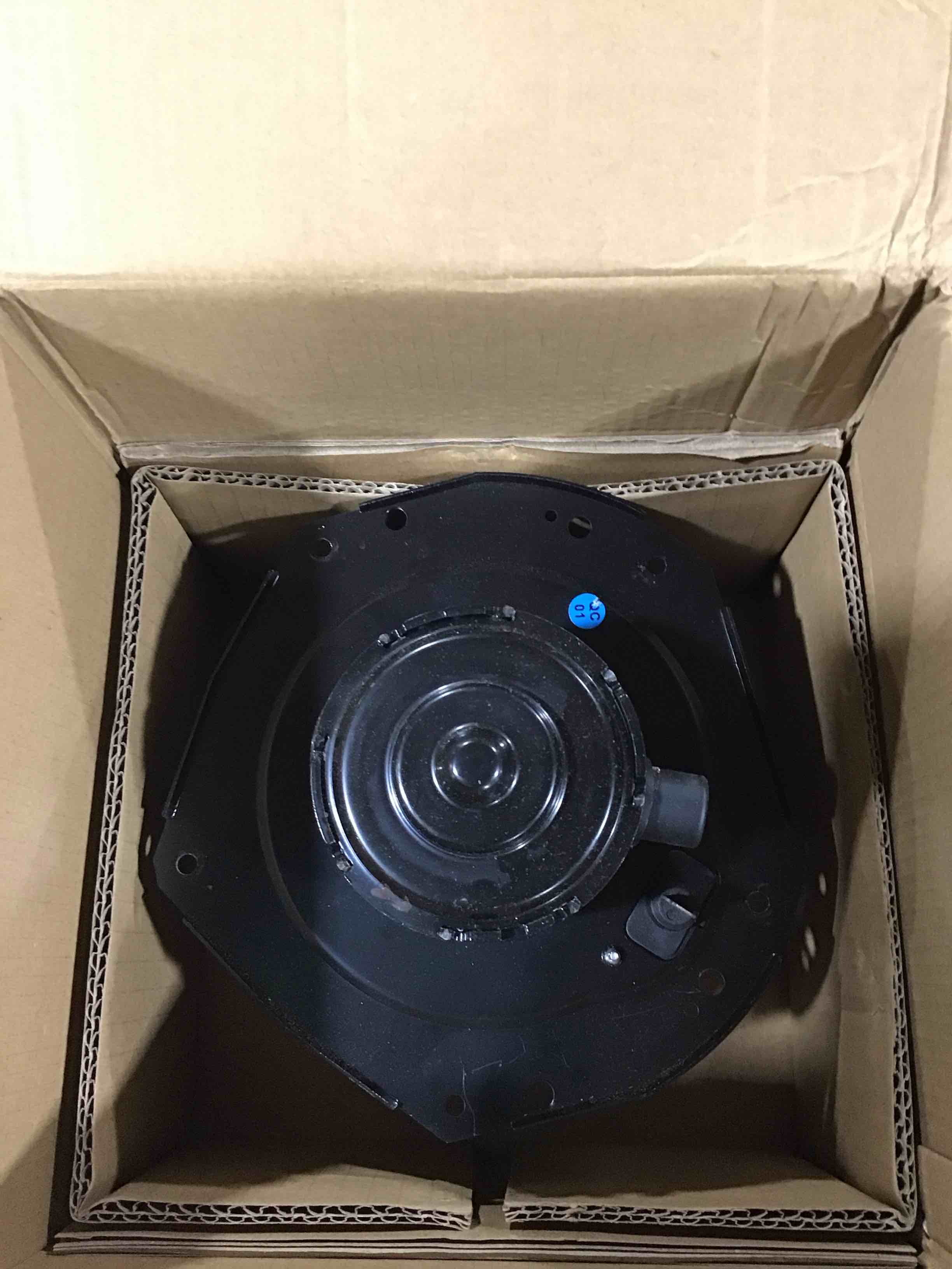 https://s3.amazonaws.com/lotting-images-prod/bidfta/BLU6391725_1717244844411.jpeg