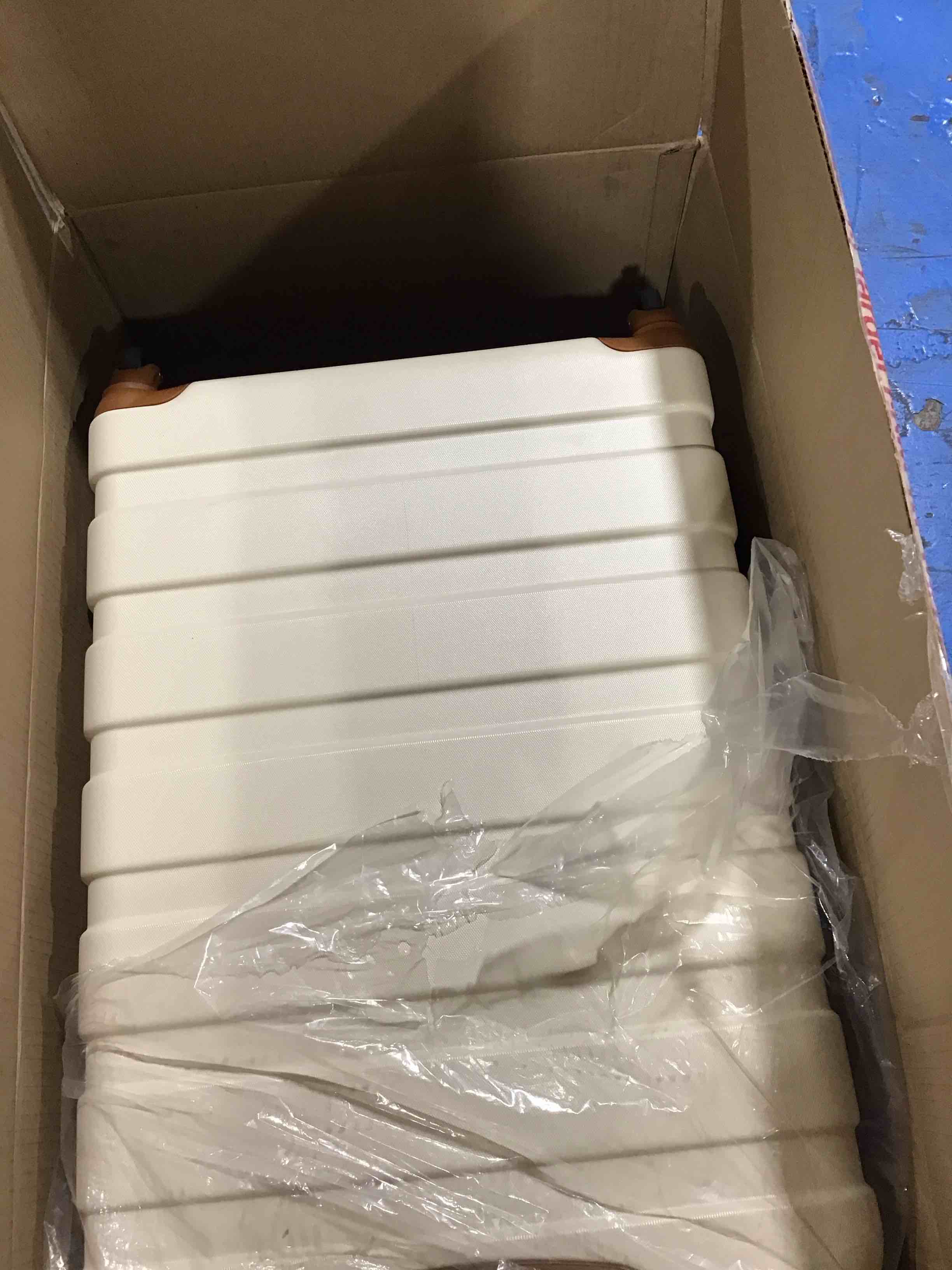 https://s3.amazonaws.com/lotting-images-prod/bidfta/BLU6391736_1717247680862.jpeg