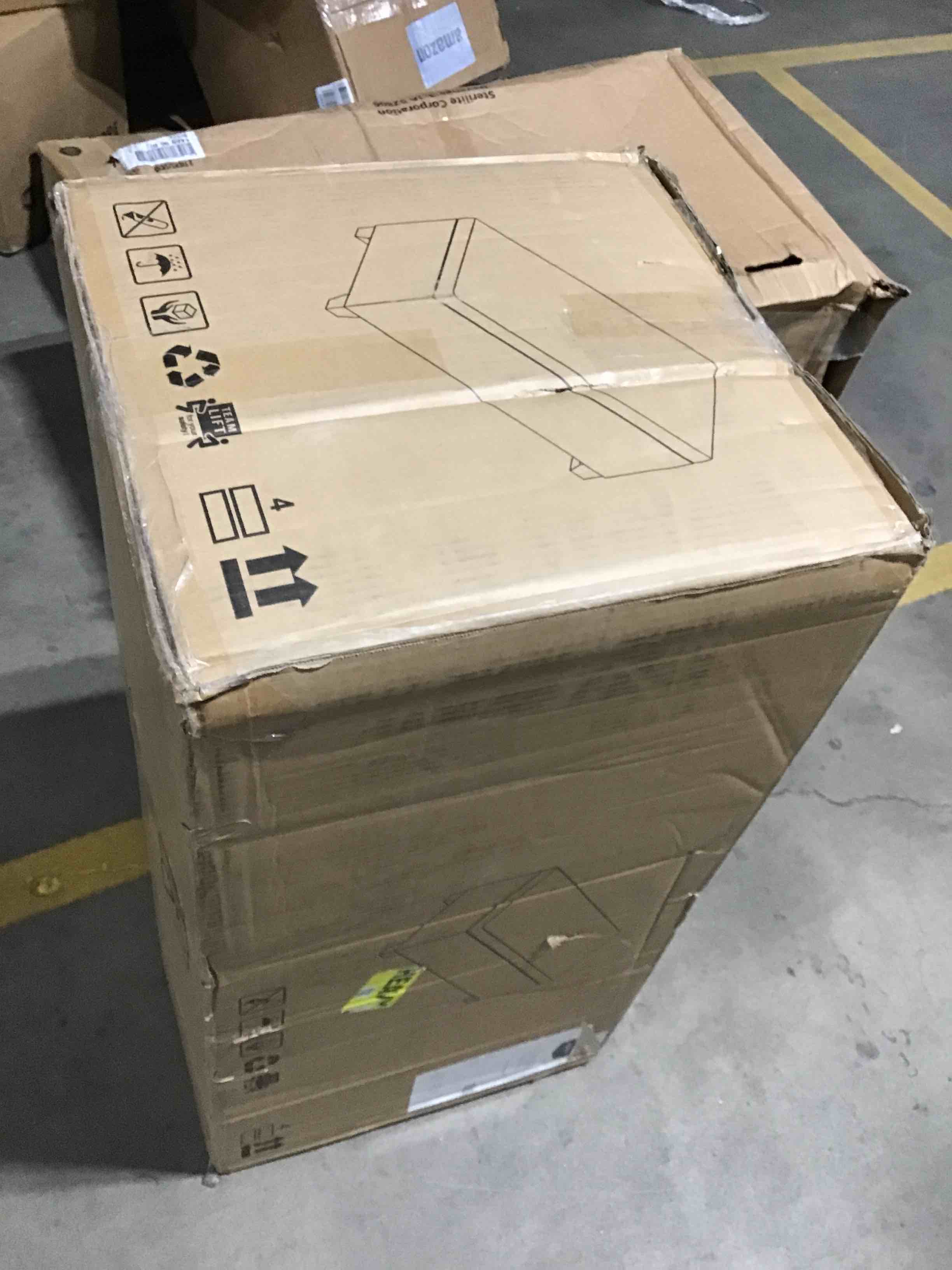 https://s3.amazonaws.com/lotting-images-prod/bidfta/BLU6392038_1718055293683.jpeg