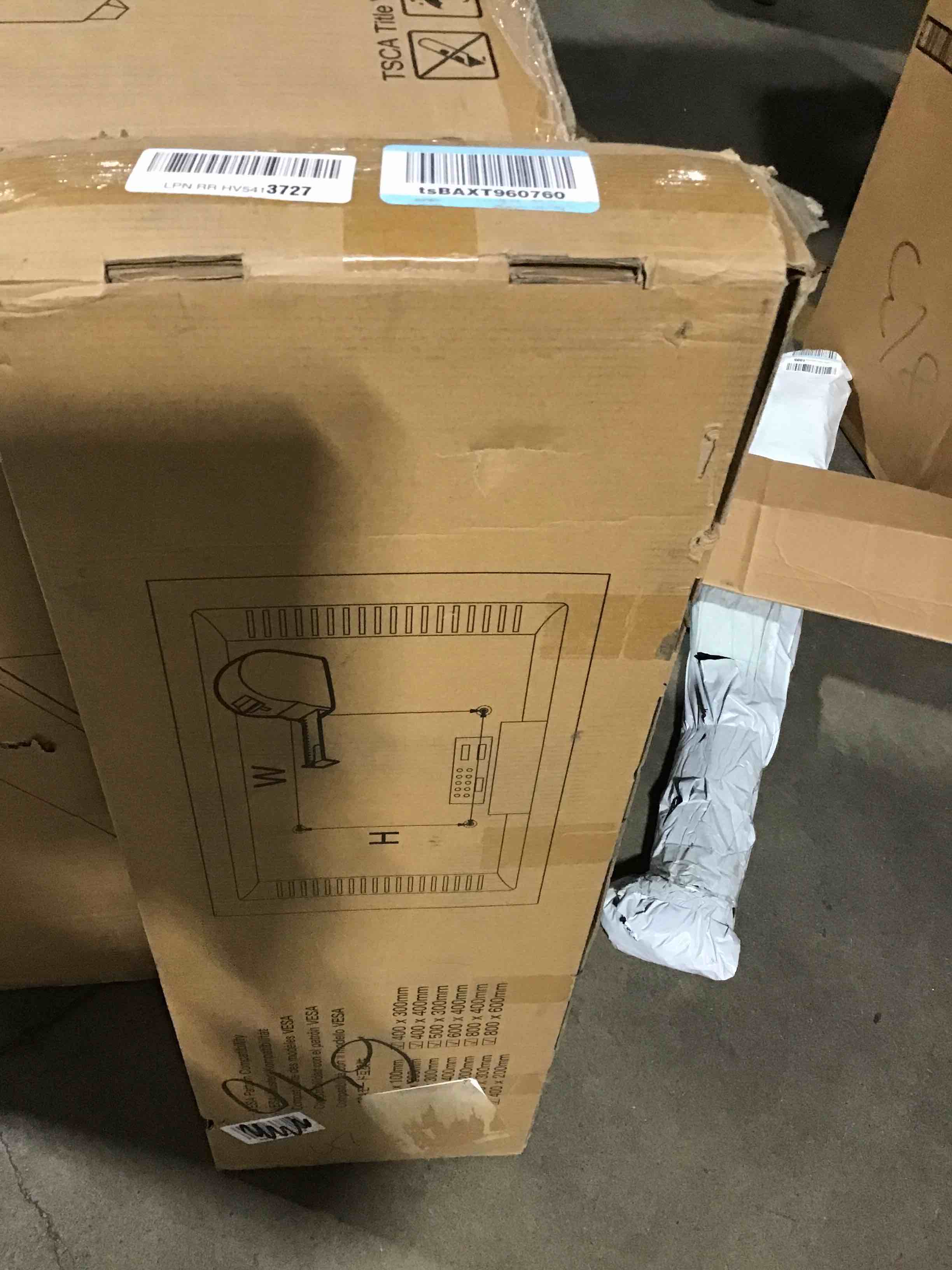 https://s3.amazonaws.com/lotting-images-prod/bidfta/BLU6392039_1718055187272.jpeg