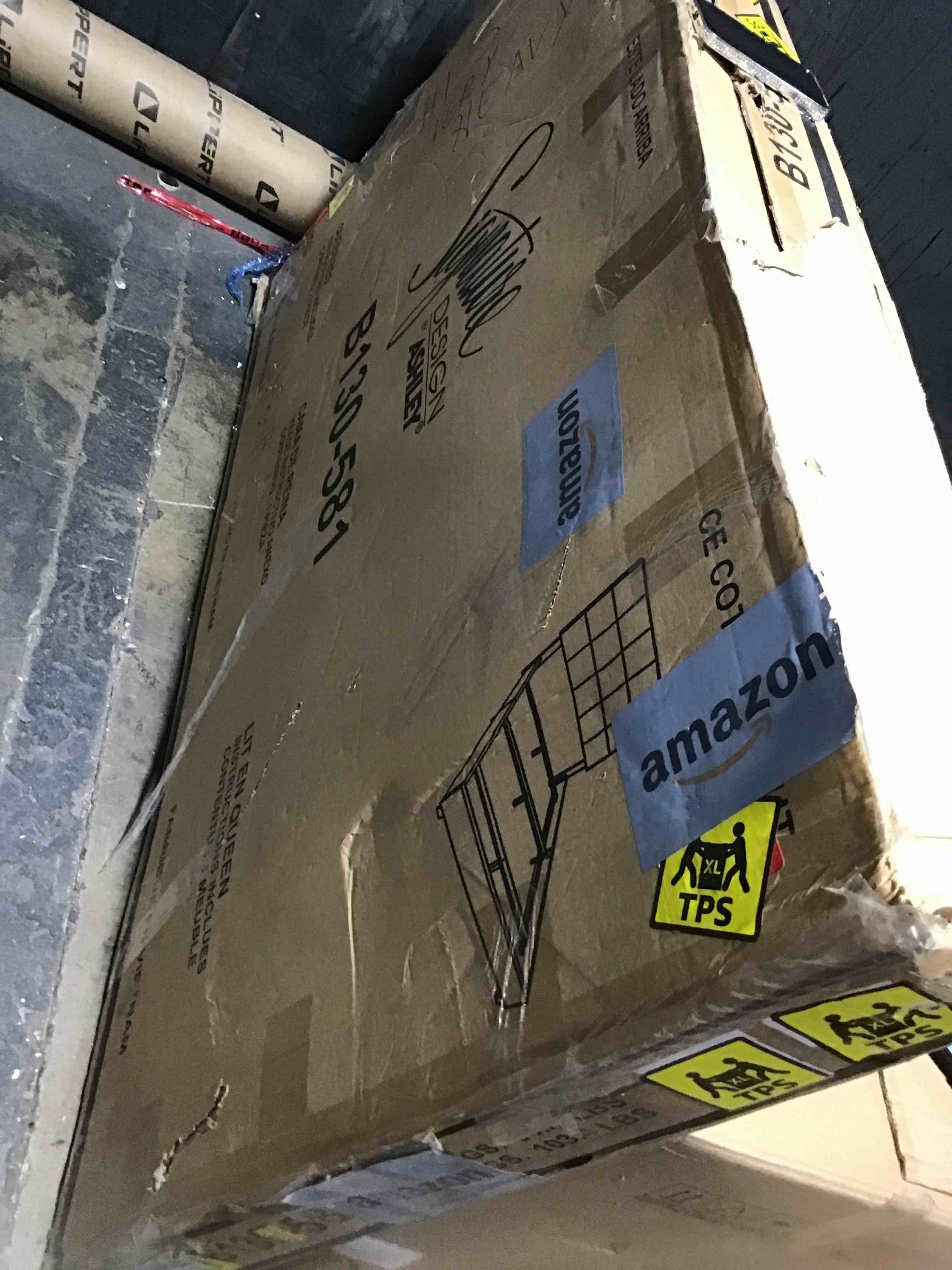 https://s3.amazonaws.com/lotting-images-prod/bidfta/BLU6393307_1721159030470.jpeg