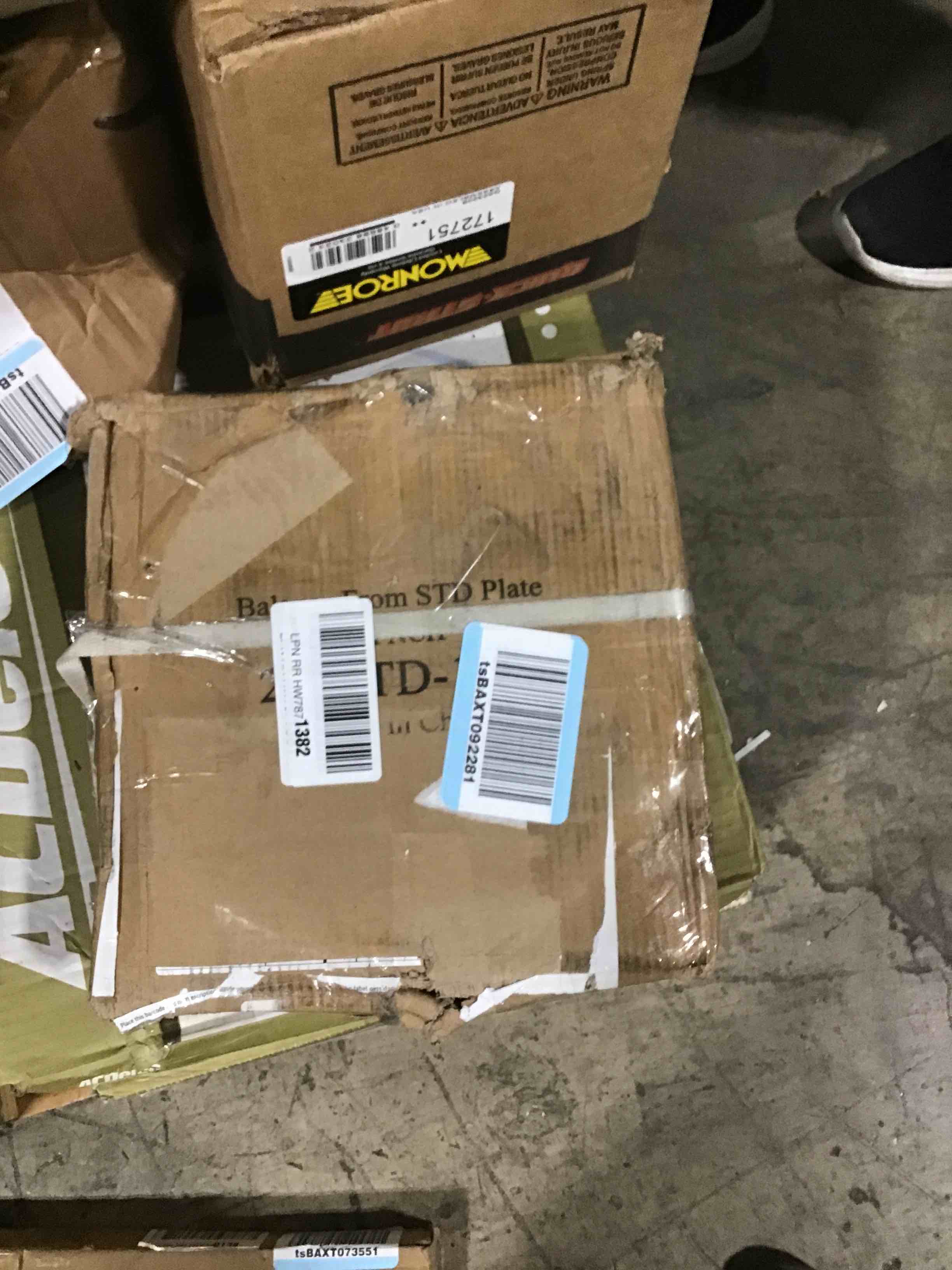 https://s3.amazonaws.com/lotting-images-prod/bidfta/BLU6395114_1719500047974.jpeg