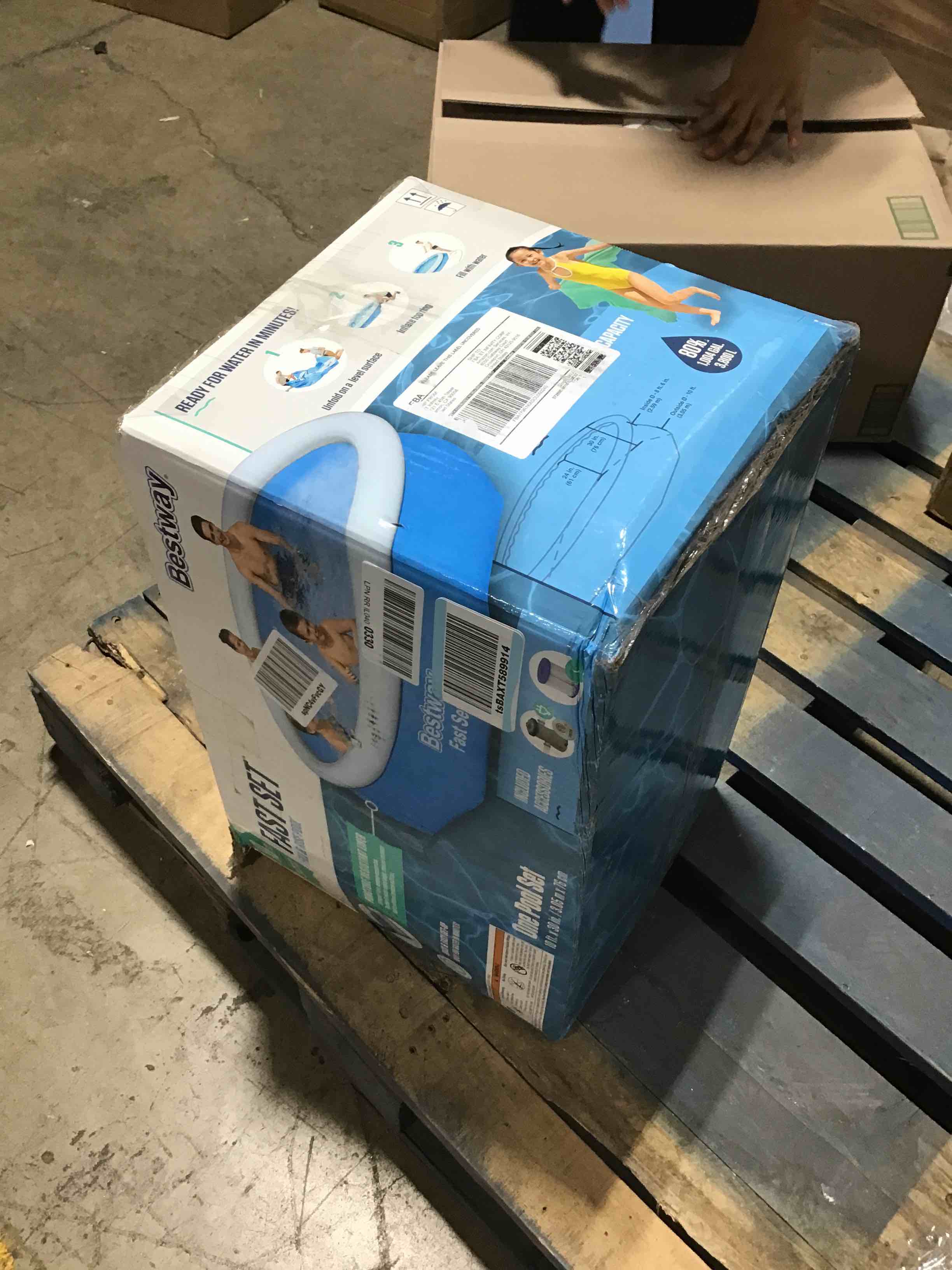 https://s3.amazonaws.com/lotting-images-prod/bidfta/BLU6395183_1719590029755.jpeg