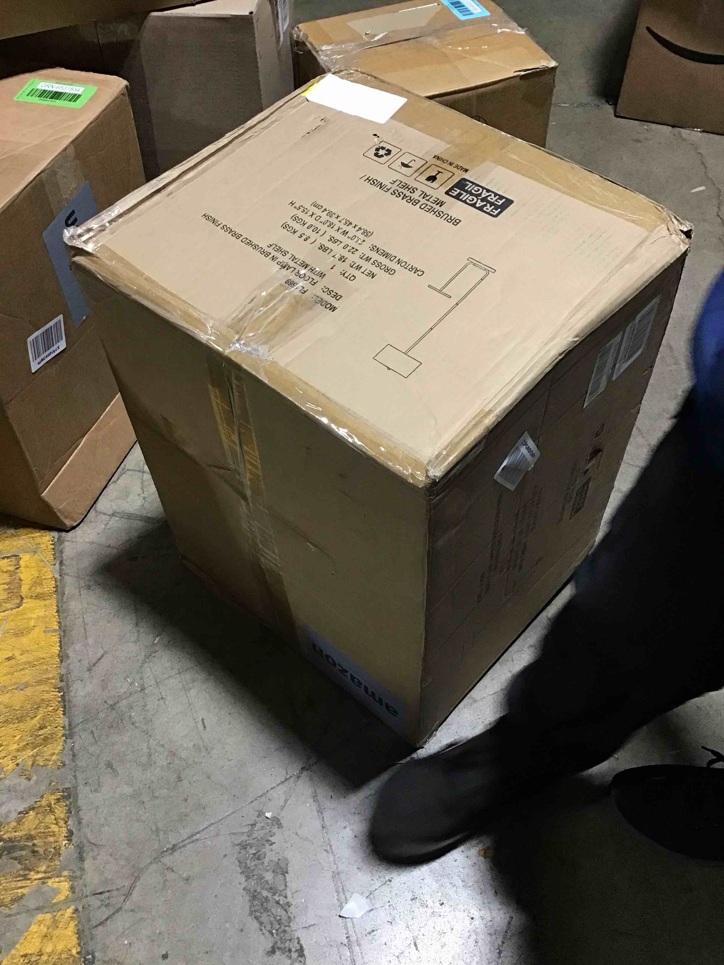 https://s3.amazonaws.com/lotting-images-prod/bidfta/BLU6395186_1719590630281.jpeg