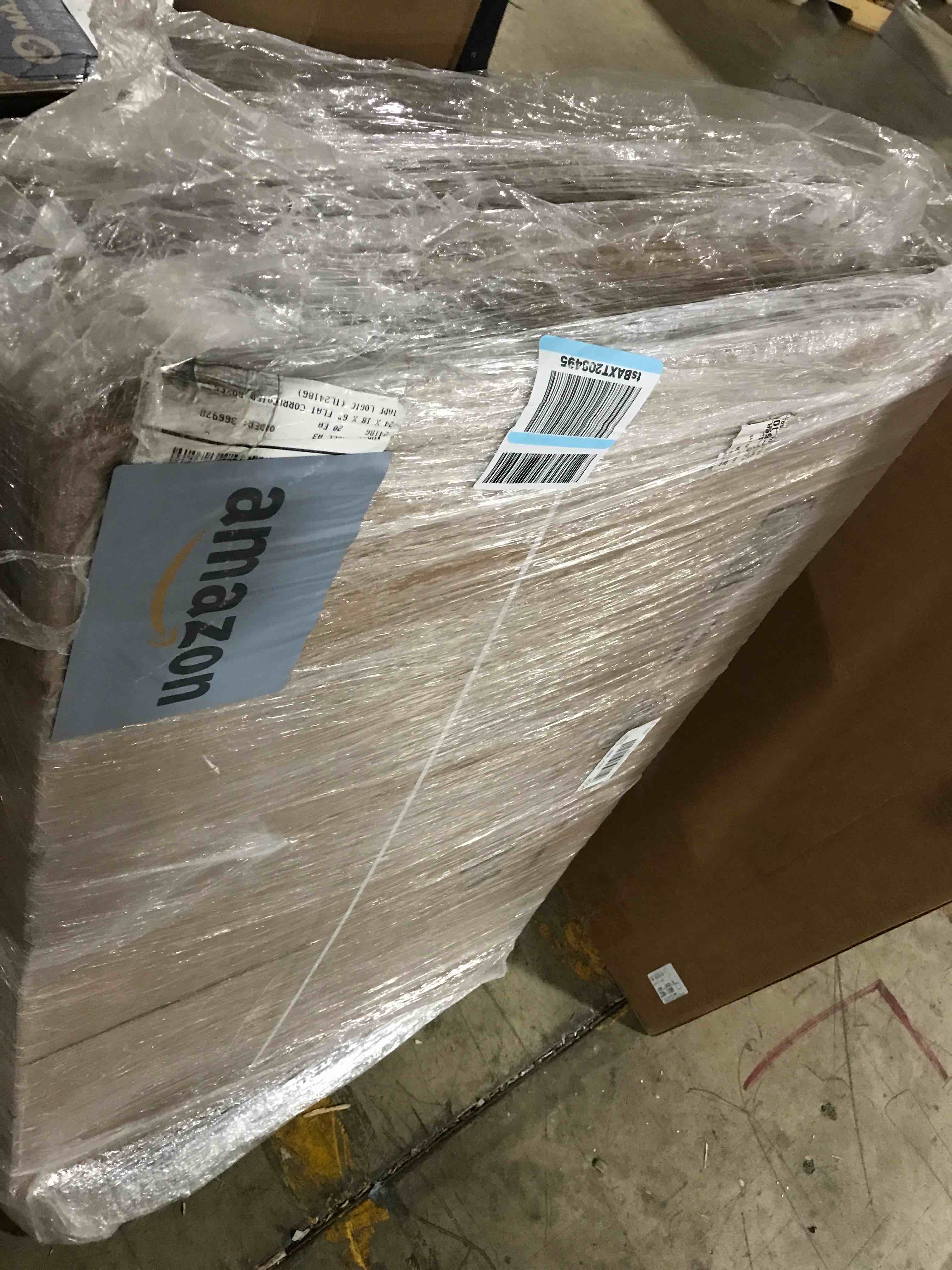 https://s3.amazonaws.com/lotting-images-prod/bidfta/BLU6395271_1719675989975.jpeg