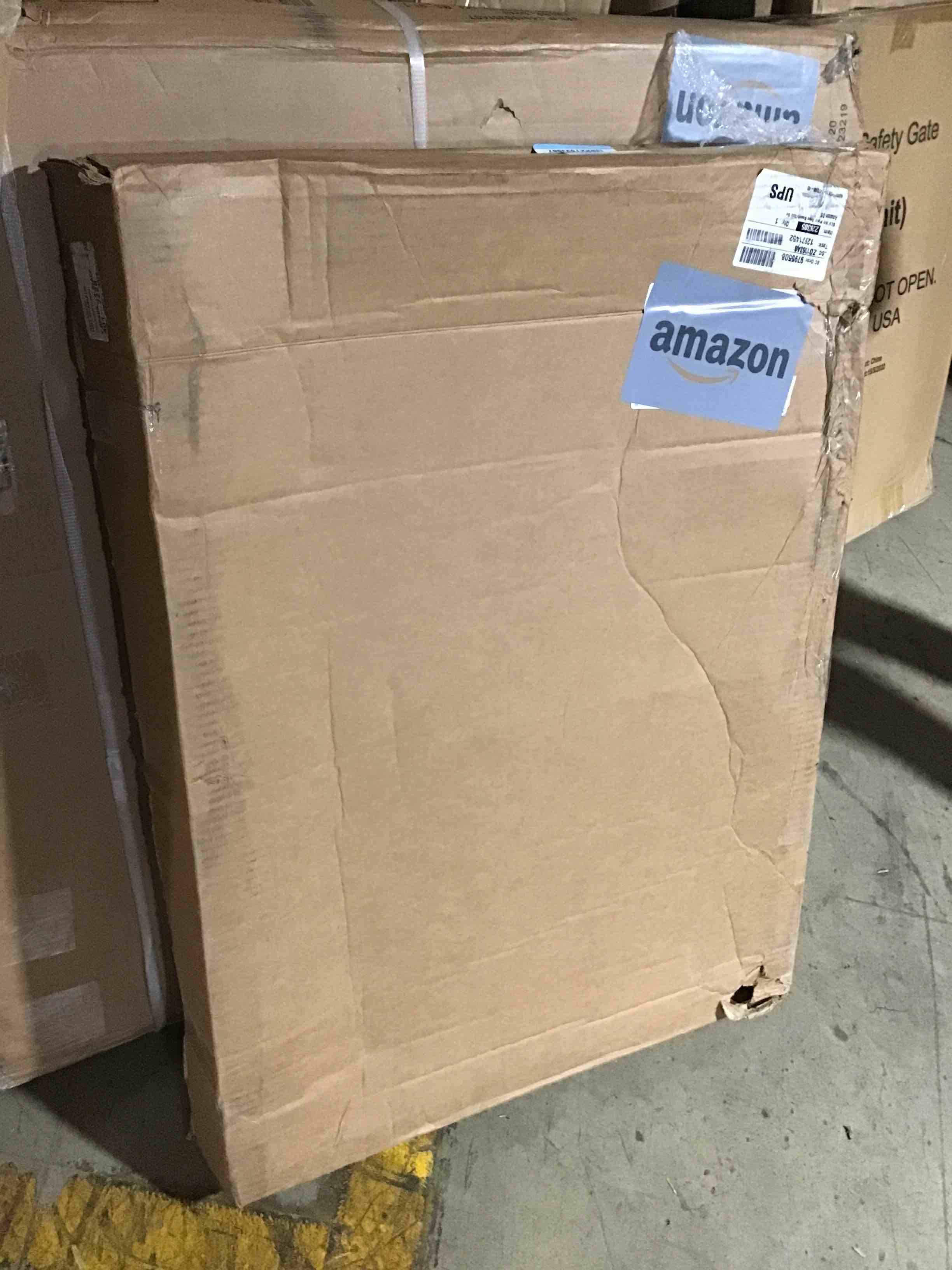 https://s3.amazonaws.com/lotting-images-prod/bidfta/BLU6395467_1720040892363.jpeg