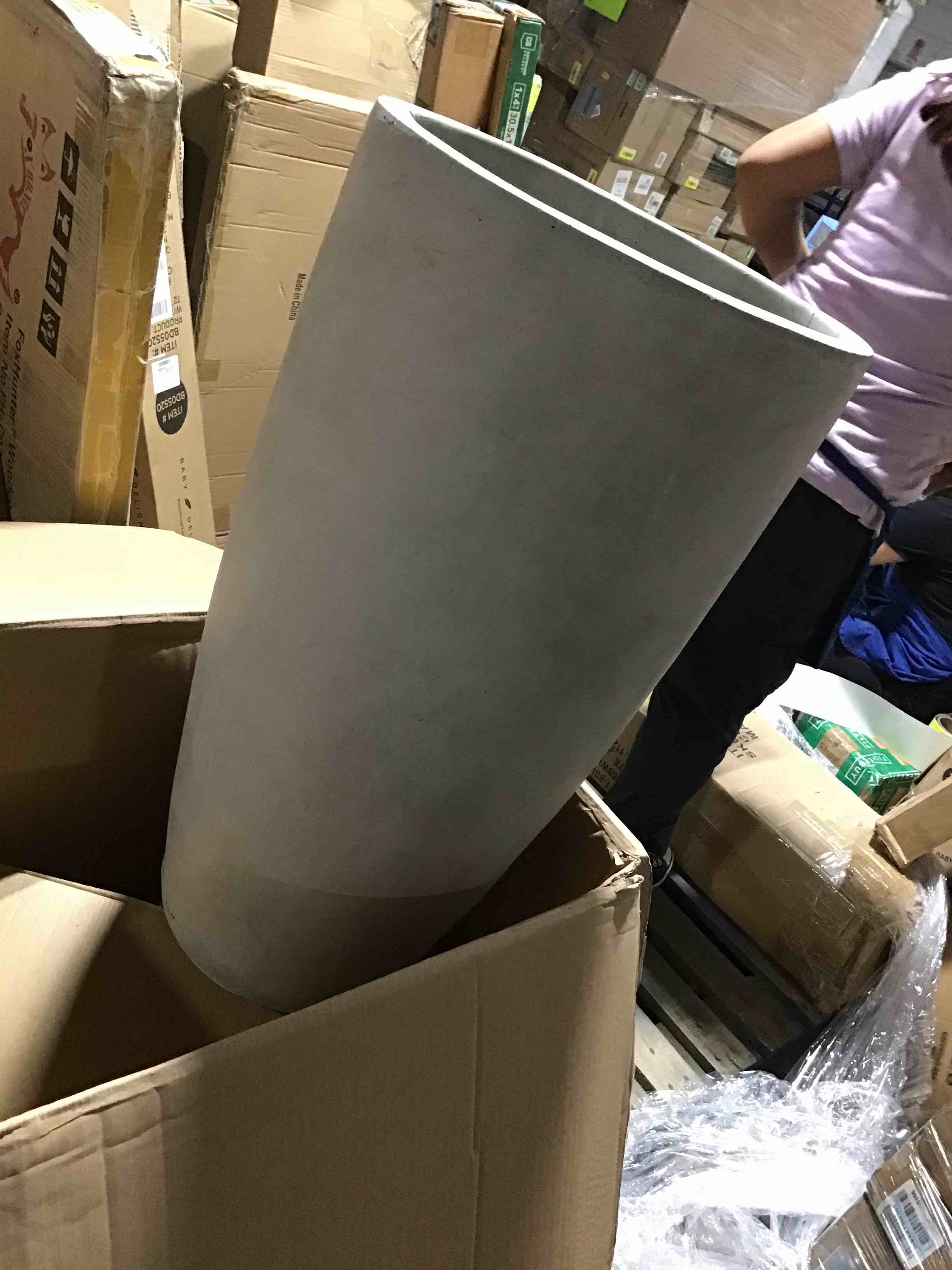 https://s3.amazonaws.com/lotting-images-prod/bidfta/BLU6395572_1720564355283.jpeg