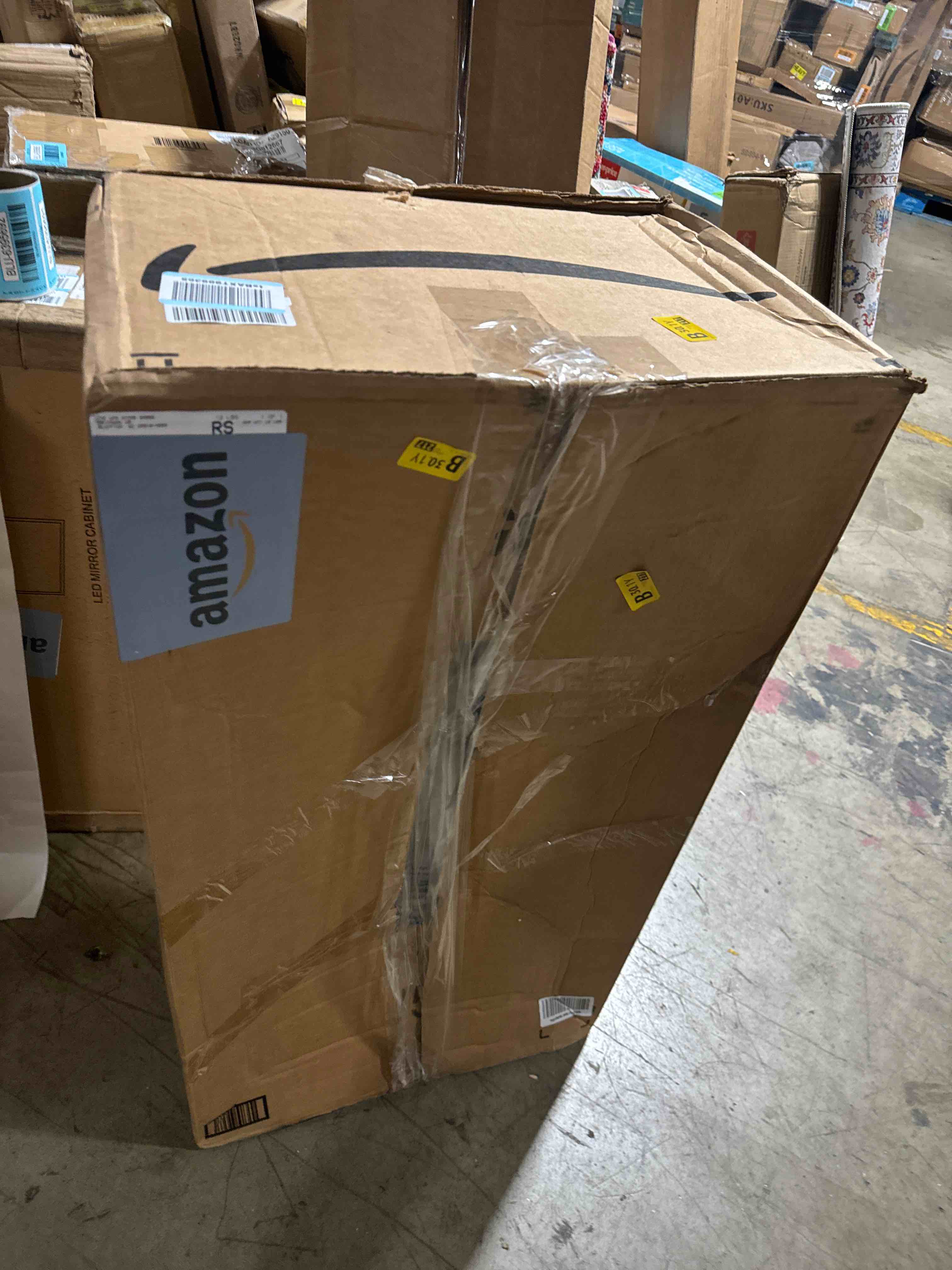 https://s3.amazonaws.com/lotting-images-prod/bidfta/BLU6395691_1720628171024.jpeg
