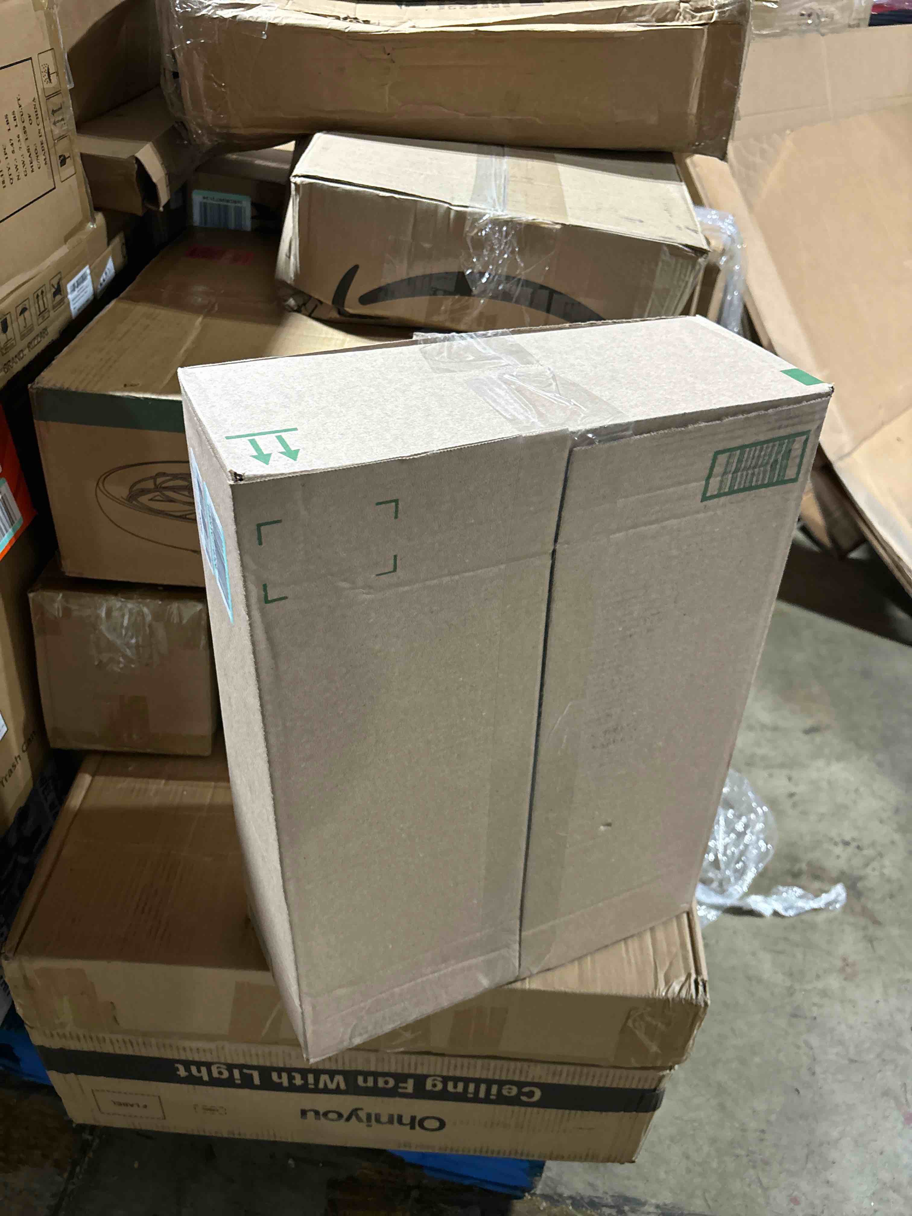 https://s3.amazonaws.com/lotting-images-prod/bidfta/BLU6396238_1721302466512.jpeg