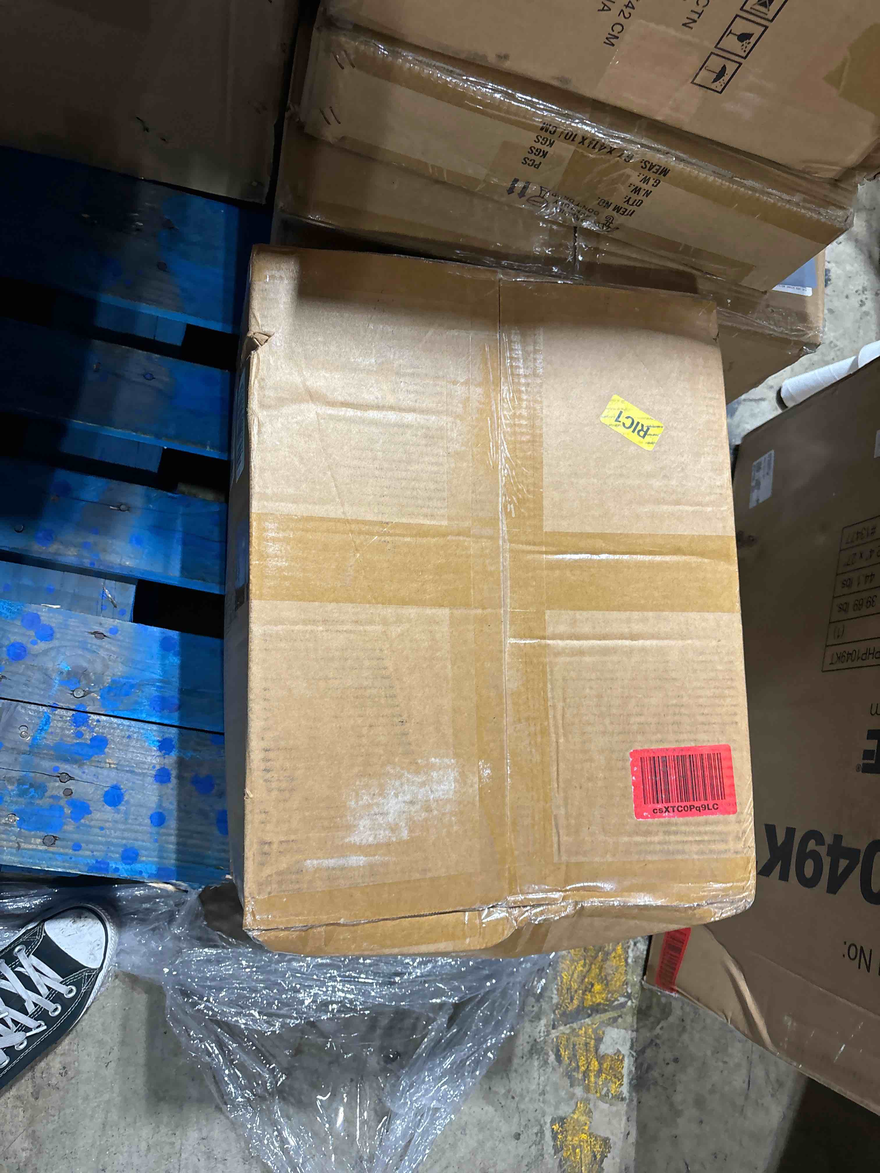 https://s3.amazonaws.com/lotting-images-prod/bidfta/BLU6396260_1721303355898.jpeg