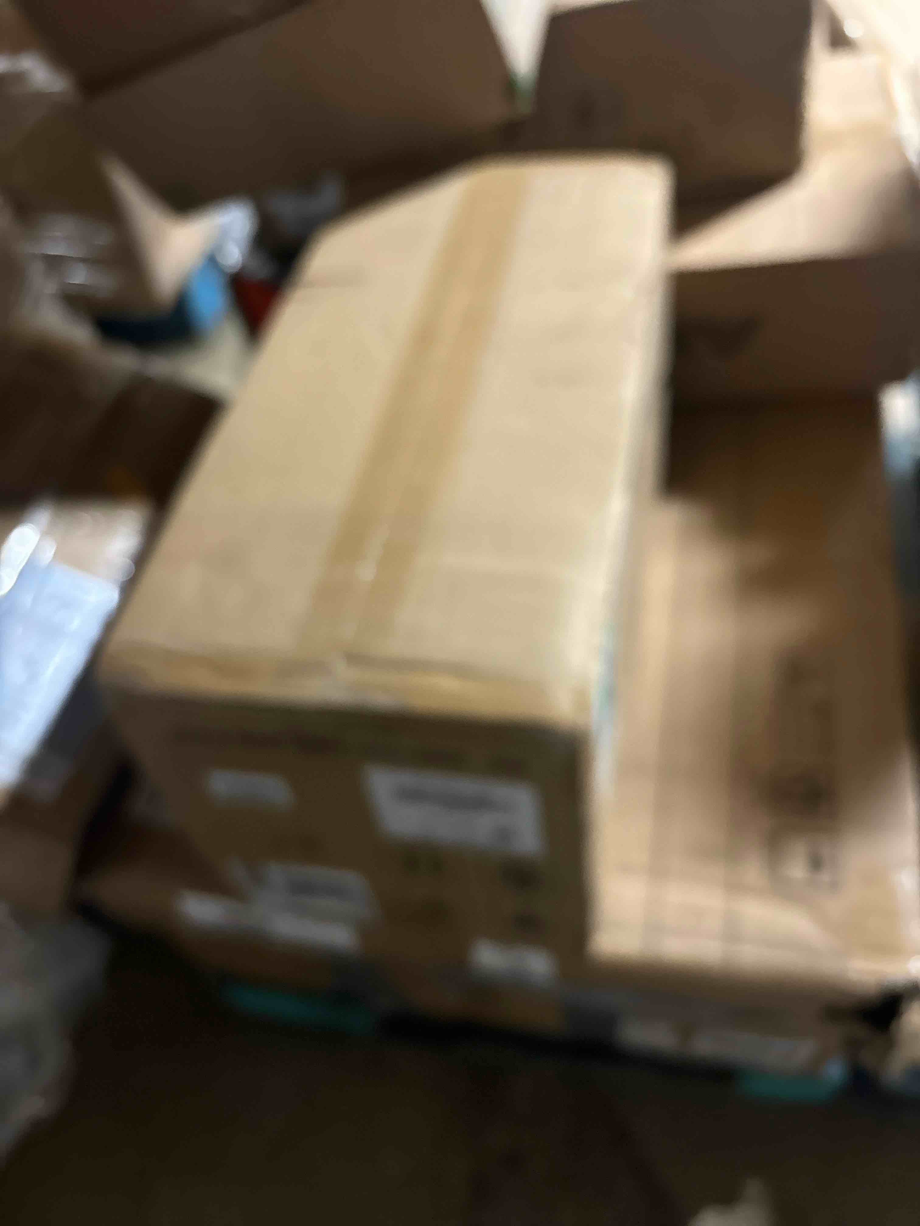 https://s3.amazonaws.com/lotting-images-prod/bidfta/BLU6396281_1721312051612.jpeg
