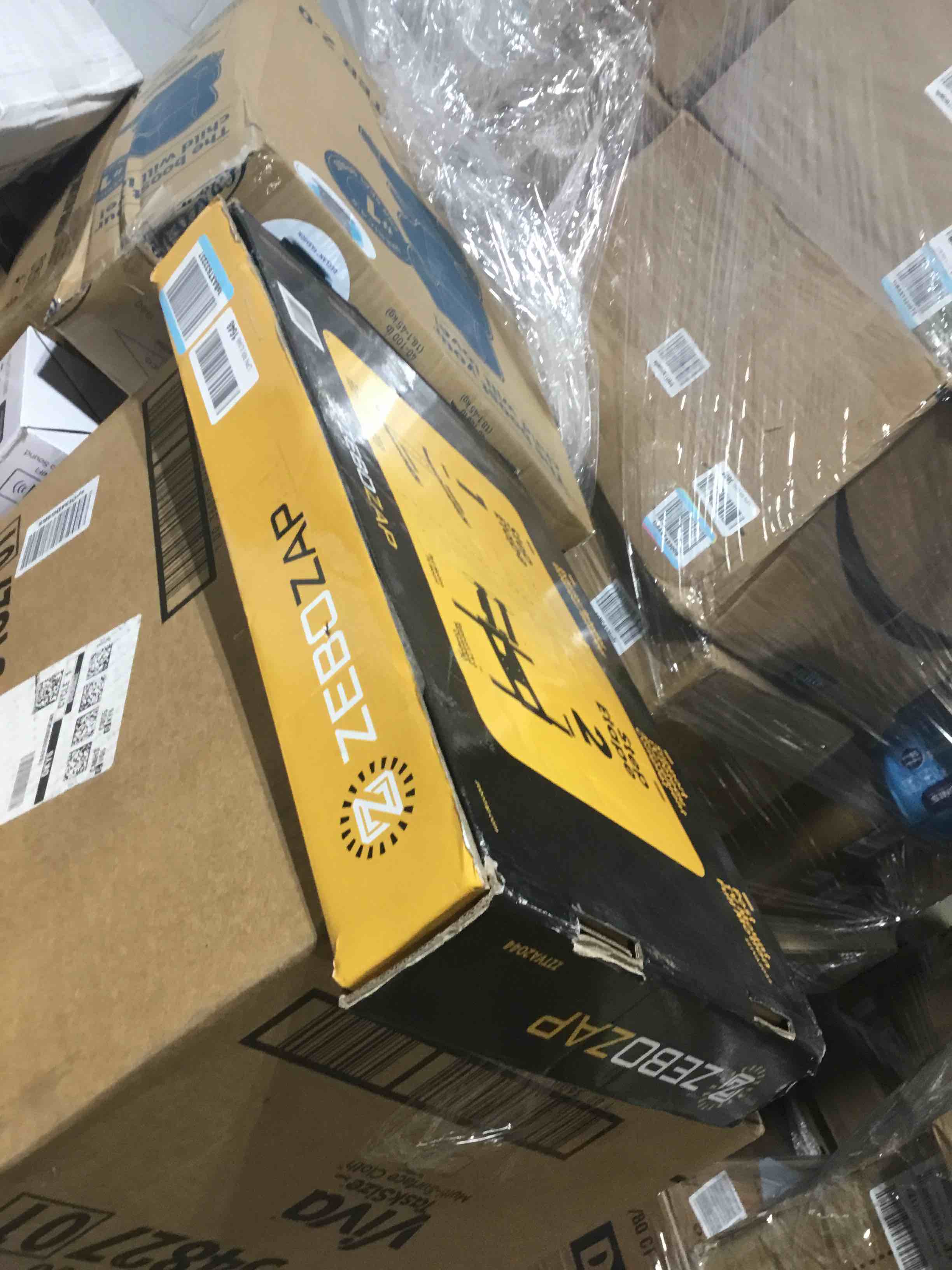https://s3.amazonaws.com/lotting-images-prod/bidfta/BLU6397305_1719928139347.jpeg