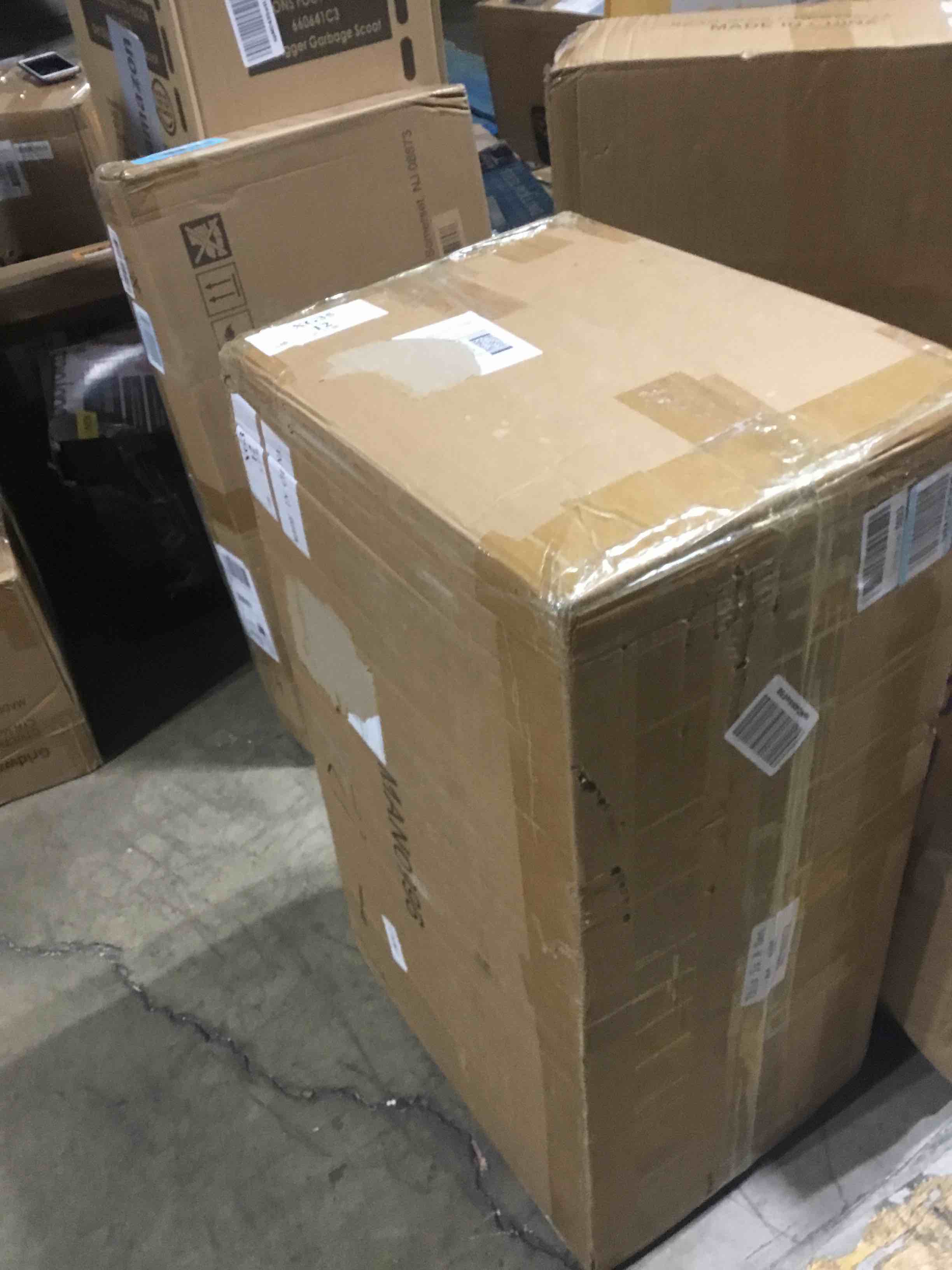 https://s3.amazonaws.com/lotting-images-prod/bidfta/BLU6397310_1719929109290.jpeg