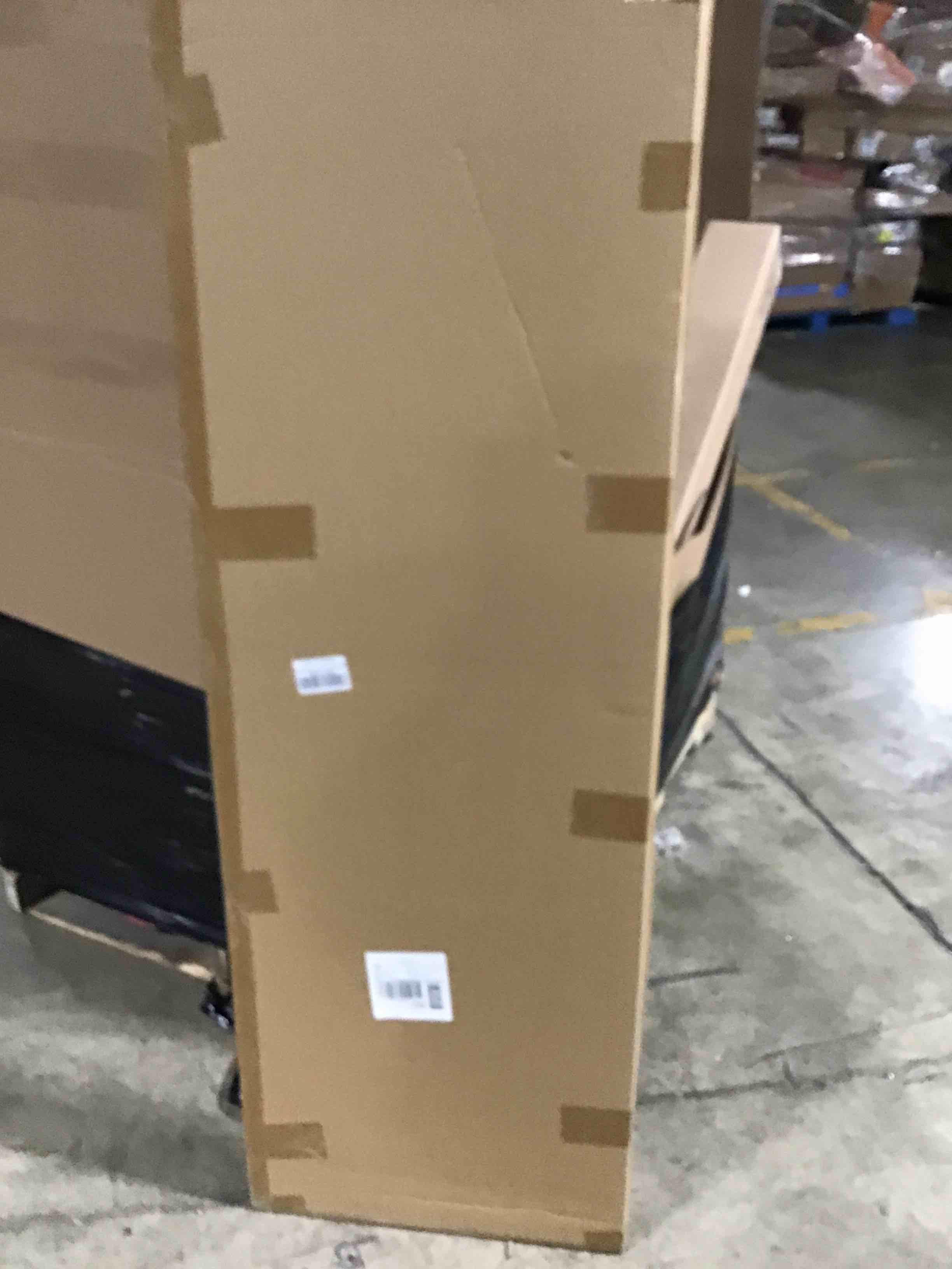 https://s3.amazonaws.com/lotting-images-prod/bidfta/BLU6397571_1721770456886.jpeg