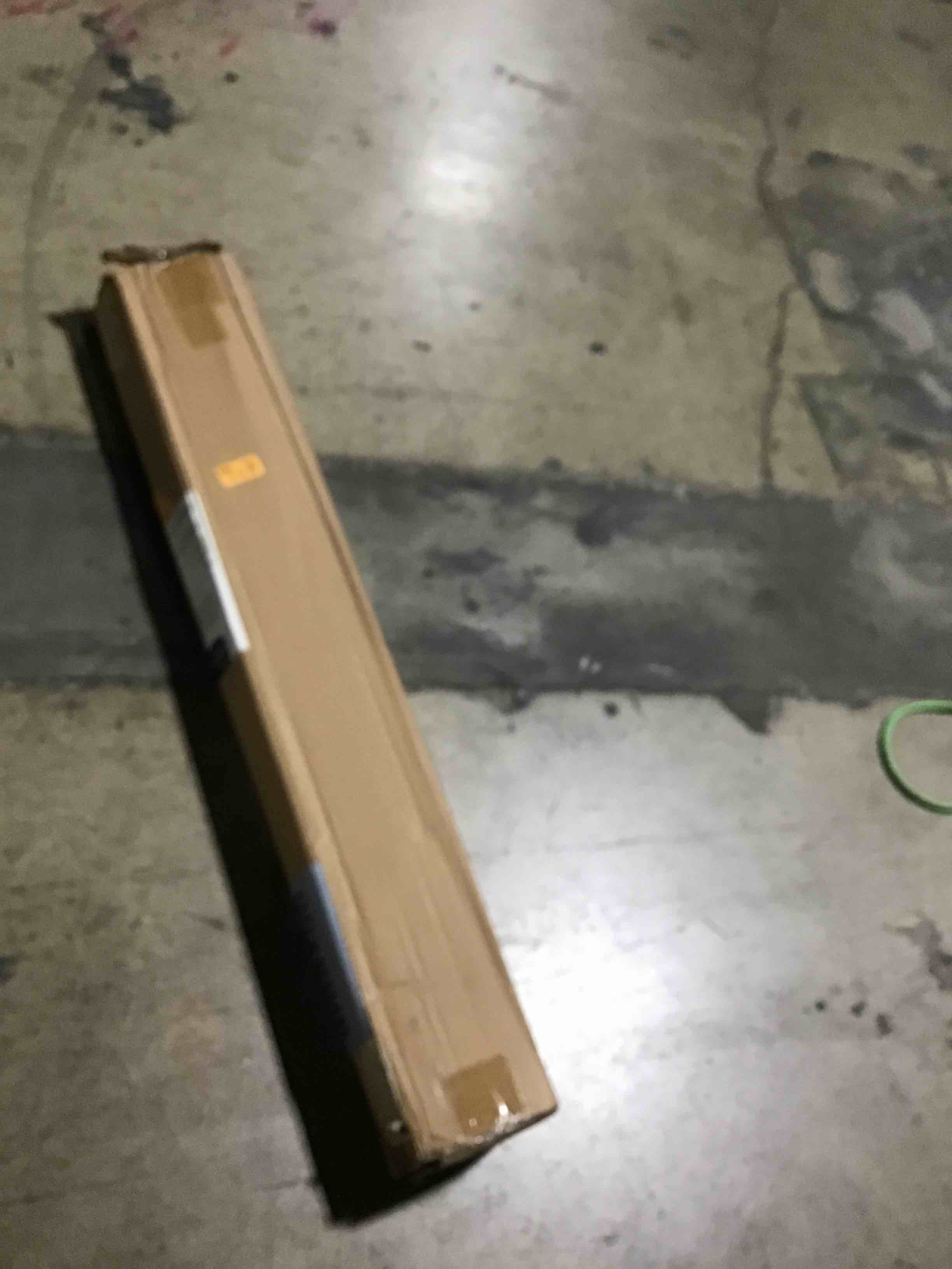 https://s3.amazonaws.com/lotting-images-prod/bidfta/BLU6397655_1722024762973.jpeg
