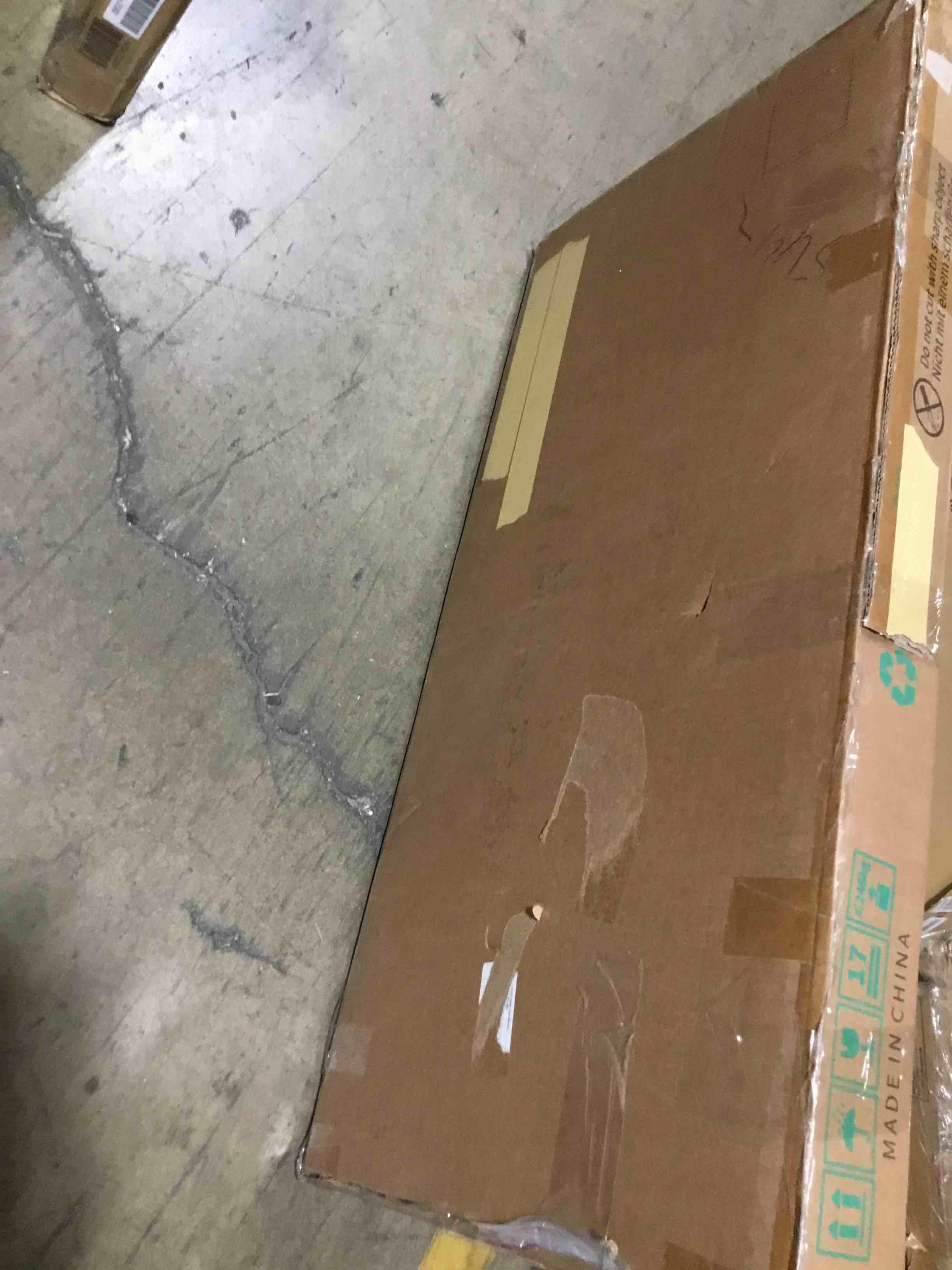 https://s3.amazonaws.com/lotting-images-prod/bidfta/BLU6397805_1722366112296.jpeg