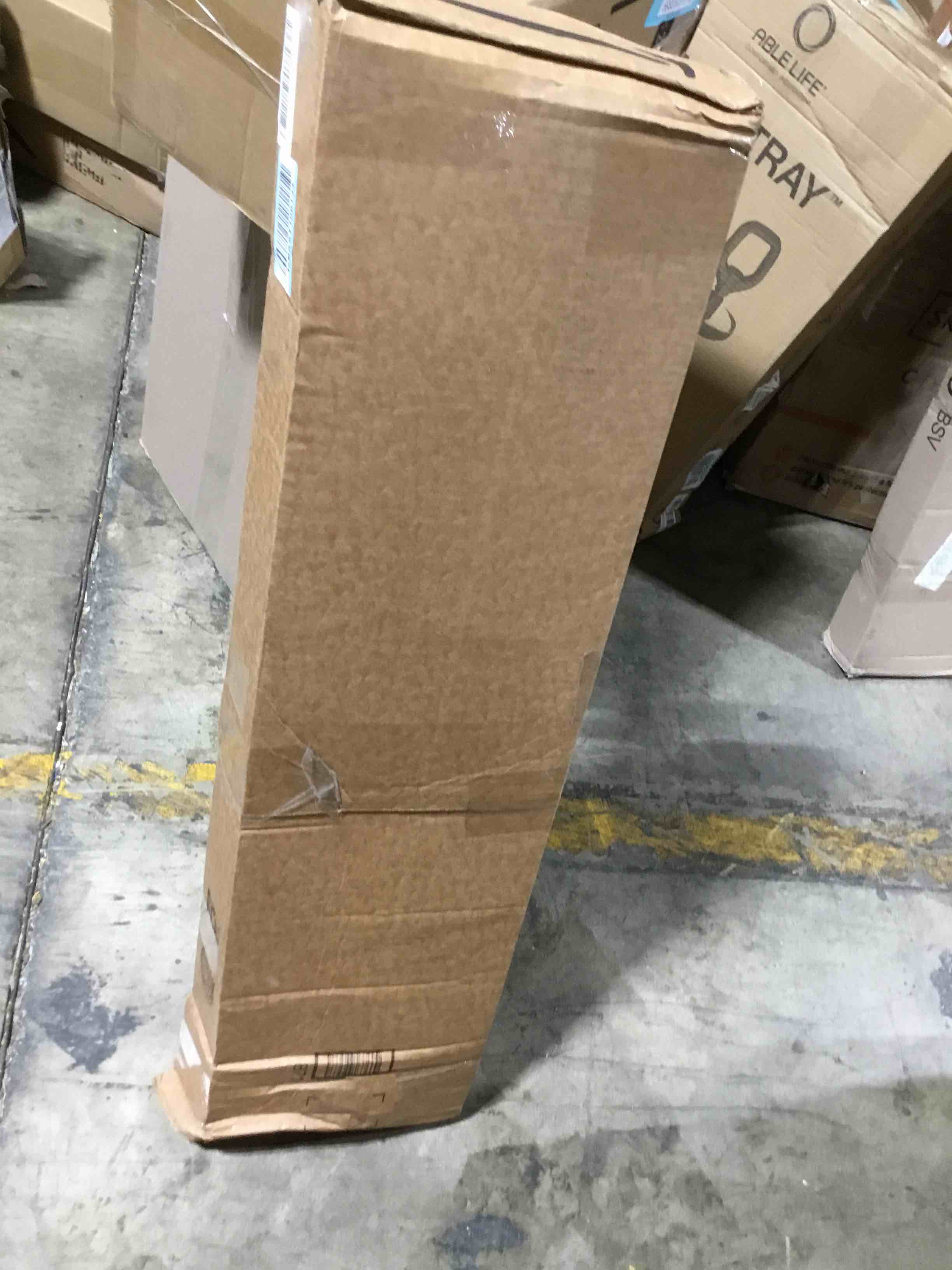 https://s3.amazonaws.com/lotting-images-prod/bidfta/BLU6397861_1722525717469.jpeg
