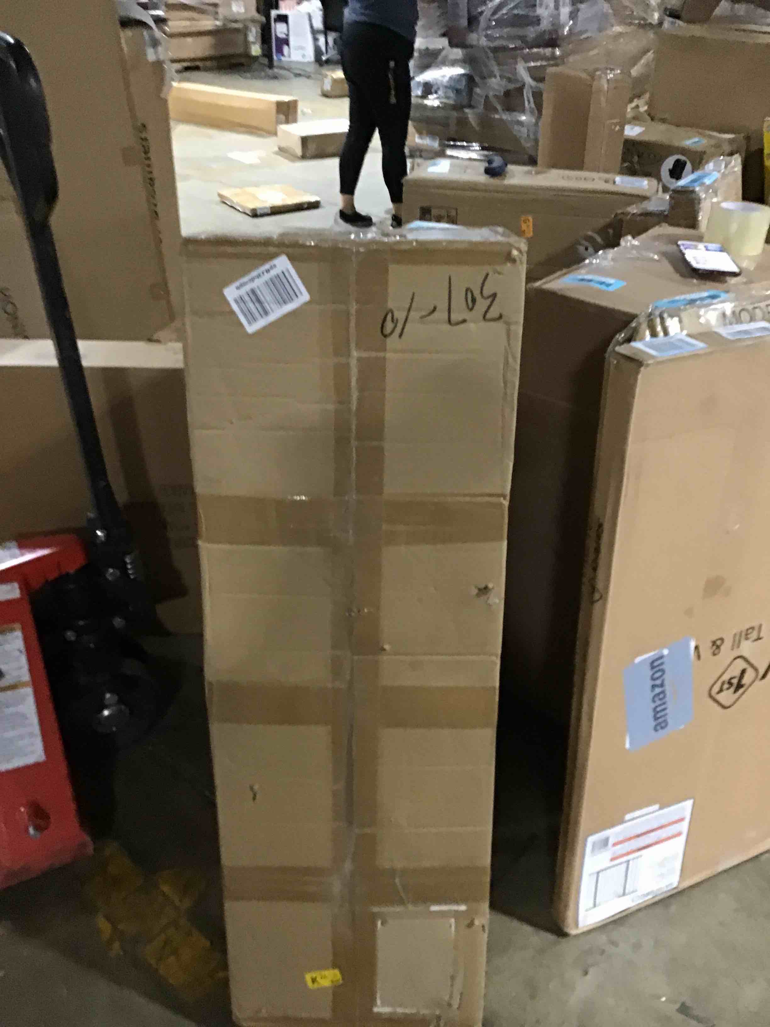 https://s3.amazonaws.com/lotting-images-prod/bidfta/BLU6400245_1721828423055.jpeg