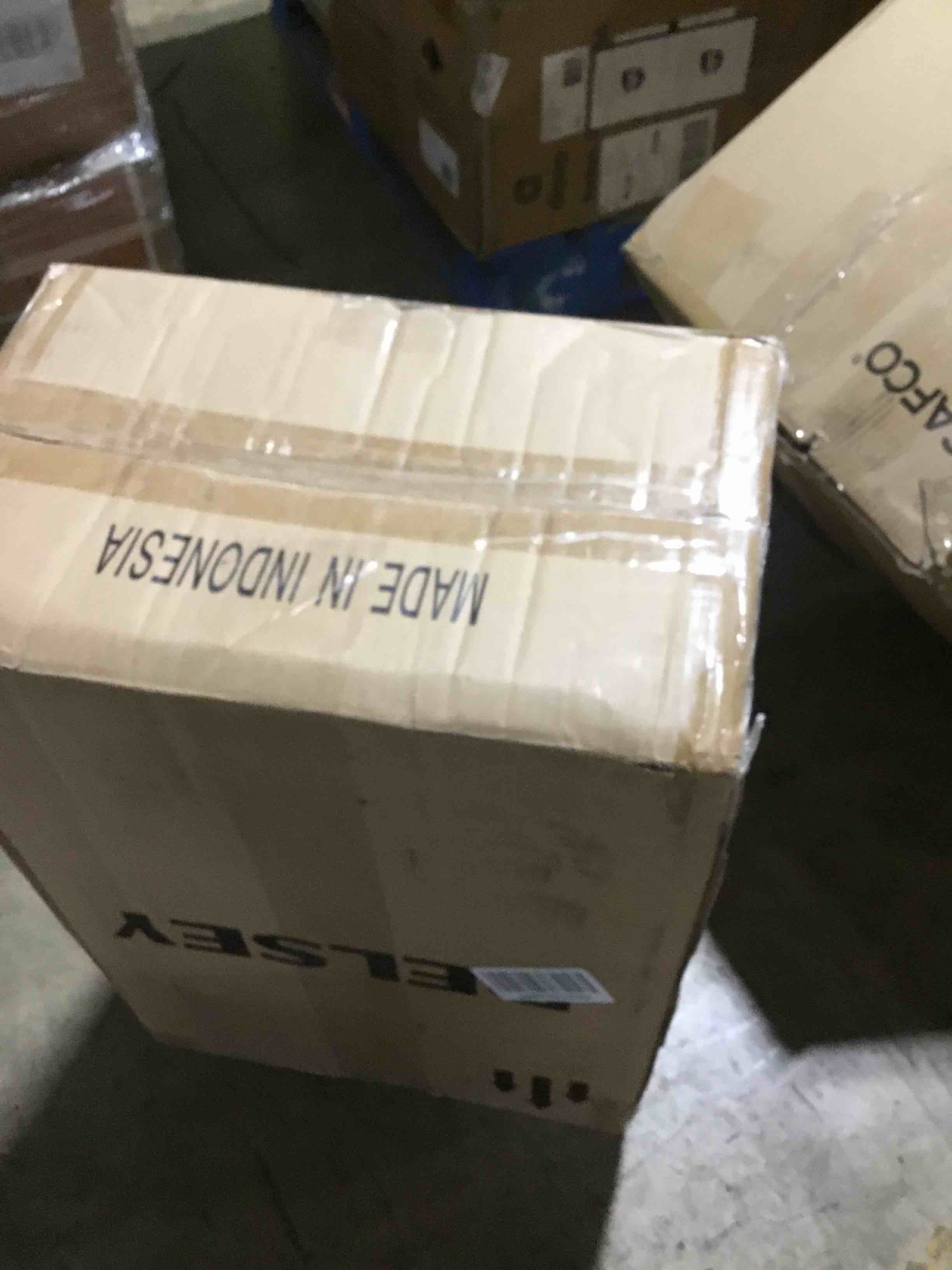 https://s3.amazonaws.com/lotting-images-prod/bidfta/BLU6400403_1723492462390.jpeg