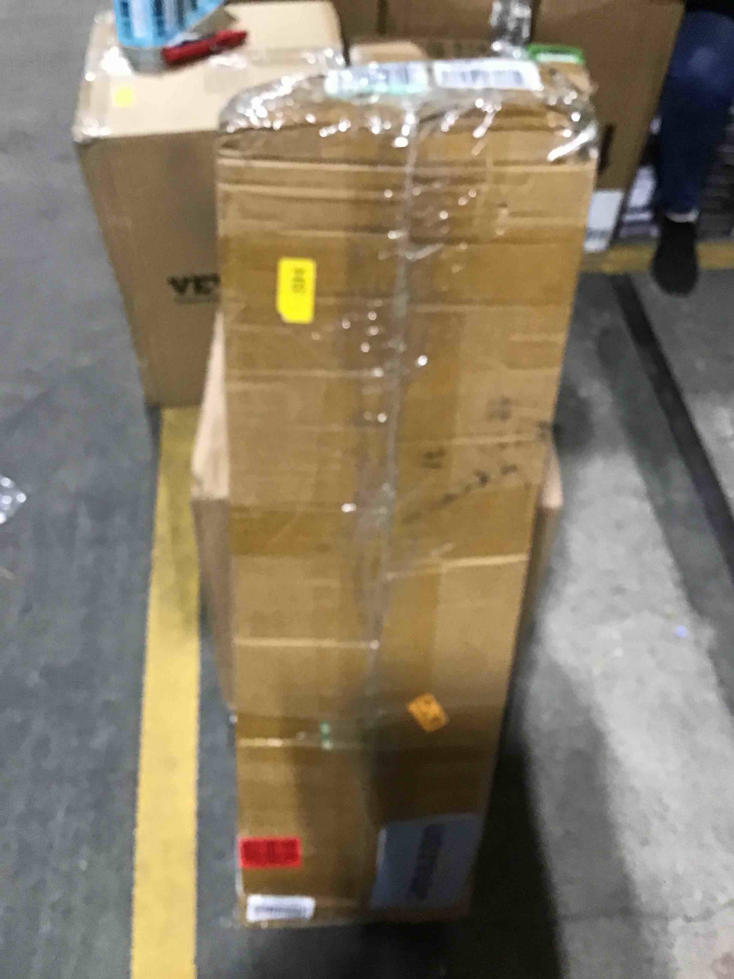 https://s3.amazonaws.com/lotting-images-prod/bidfta/BLU6401231_1718641069074.jpeg