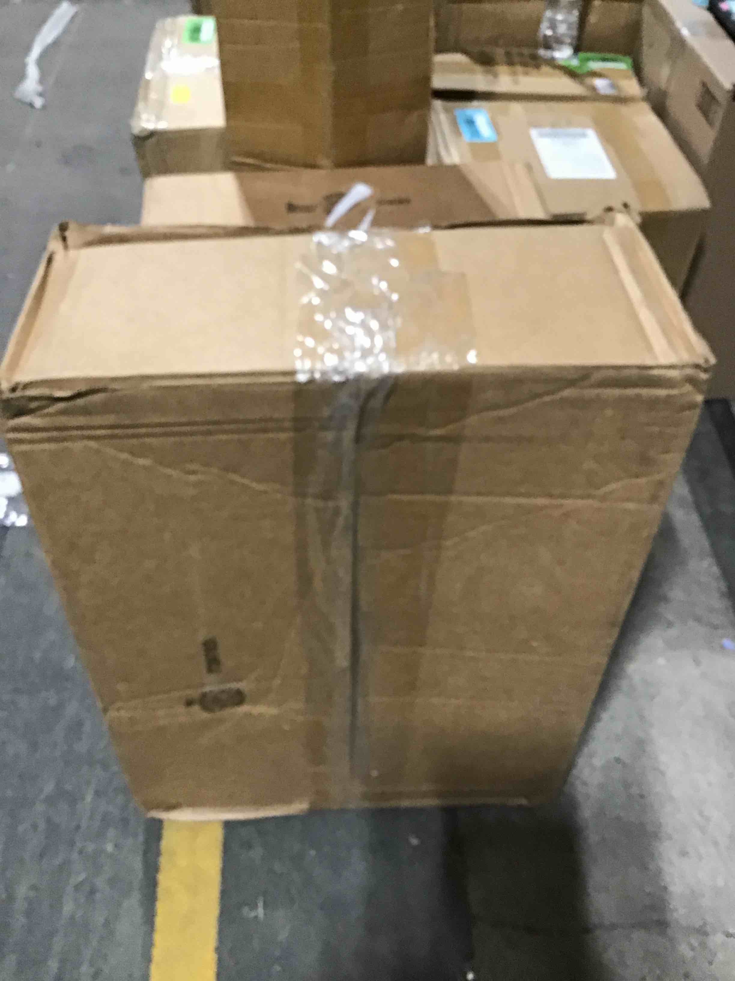 https://s3.amazonaws.com/lotting-images-prod/bidfta/BLU6401234_1718641210241.jpeg