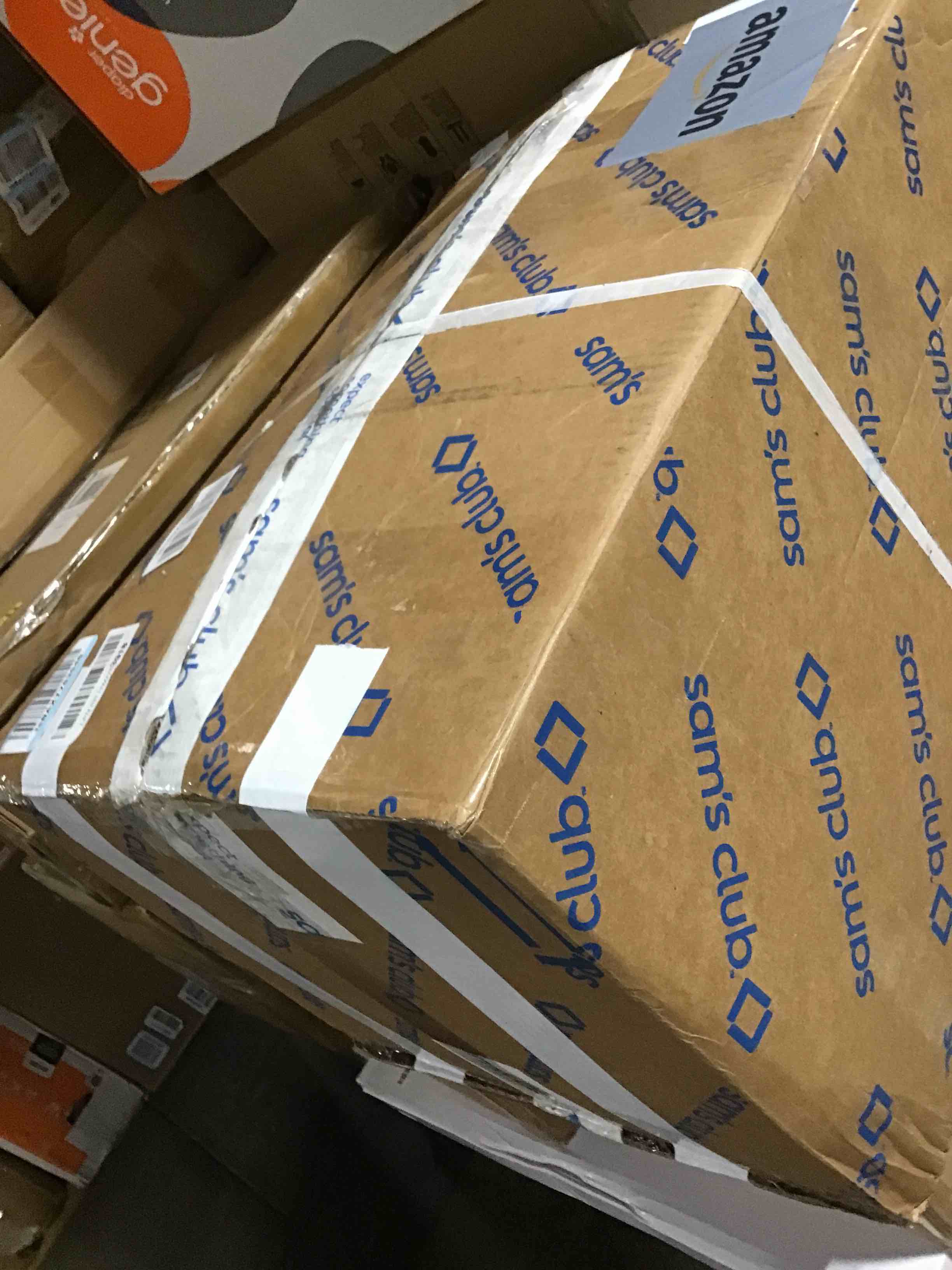 https://s3.amazonaws.com/lotting-images-prod/bidfta/BLU6401235_1718641253918.jpeg