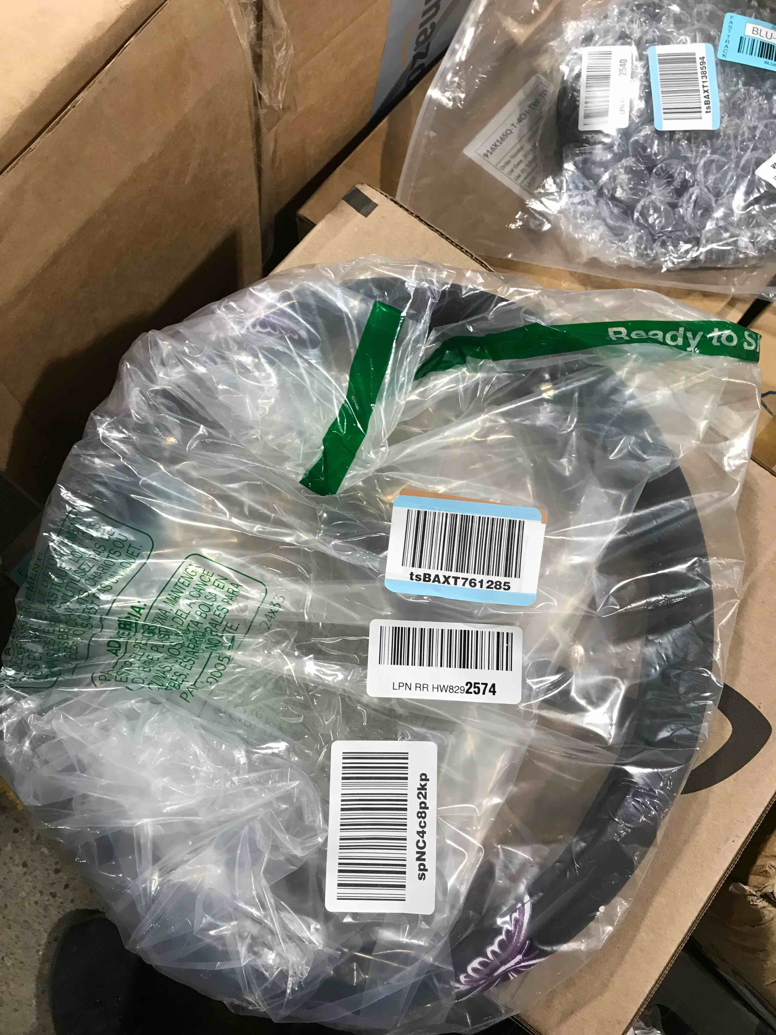https://s3.amazonaws.com/lotting-images-prod/bidfta/BLU6401328_1718641257090.jpeg