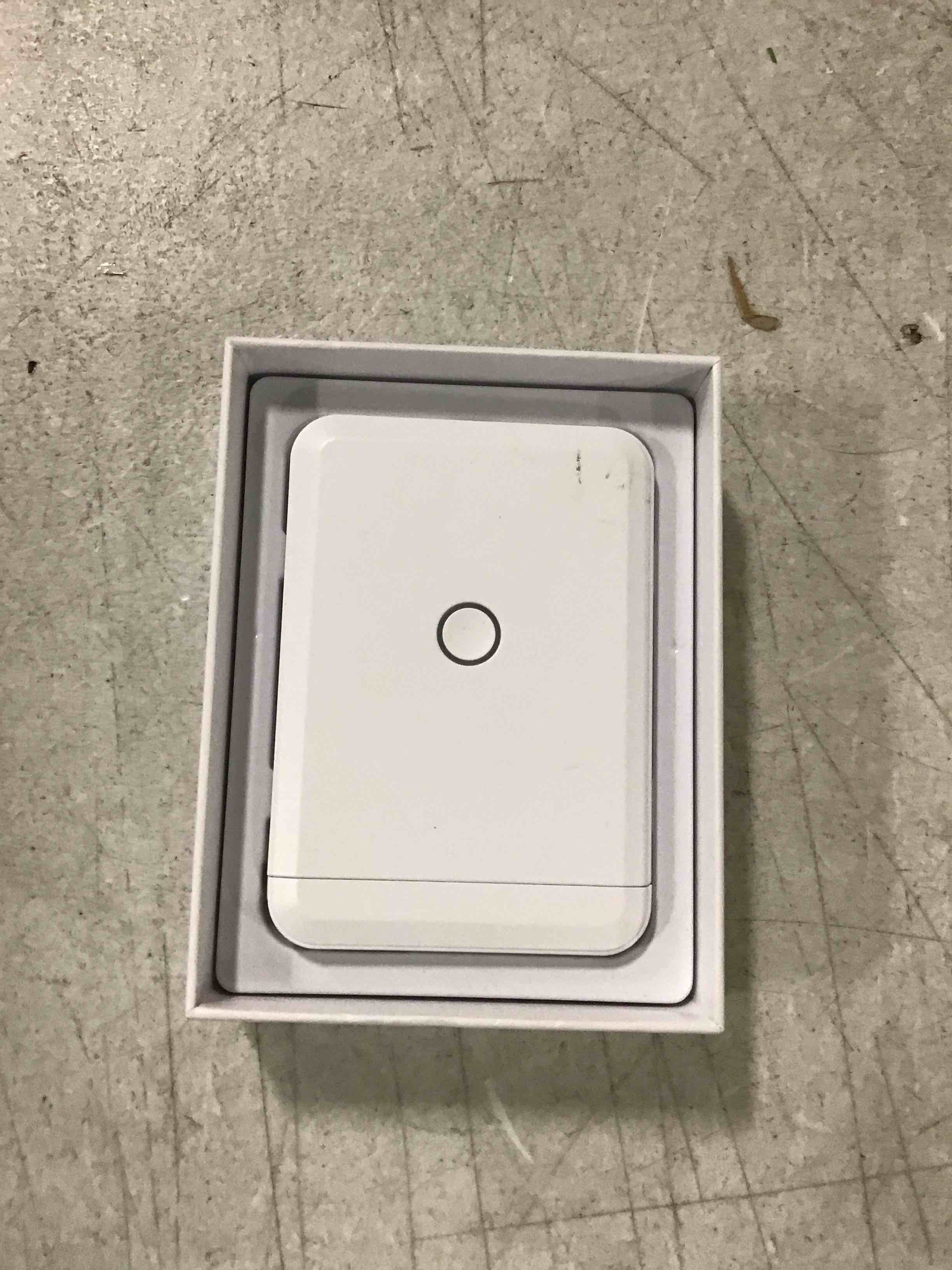 https://s3.amazonaws.com/lotting-images-prod/bidfta/BLU6404055_1718902192334.jpeg