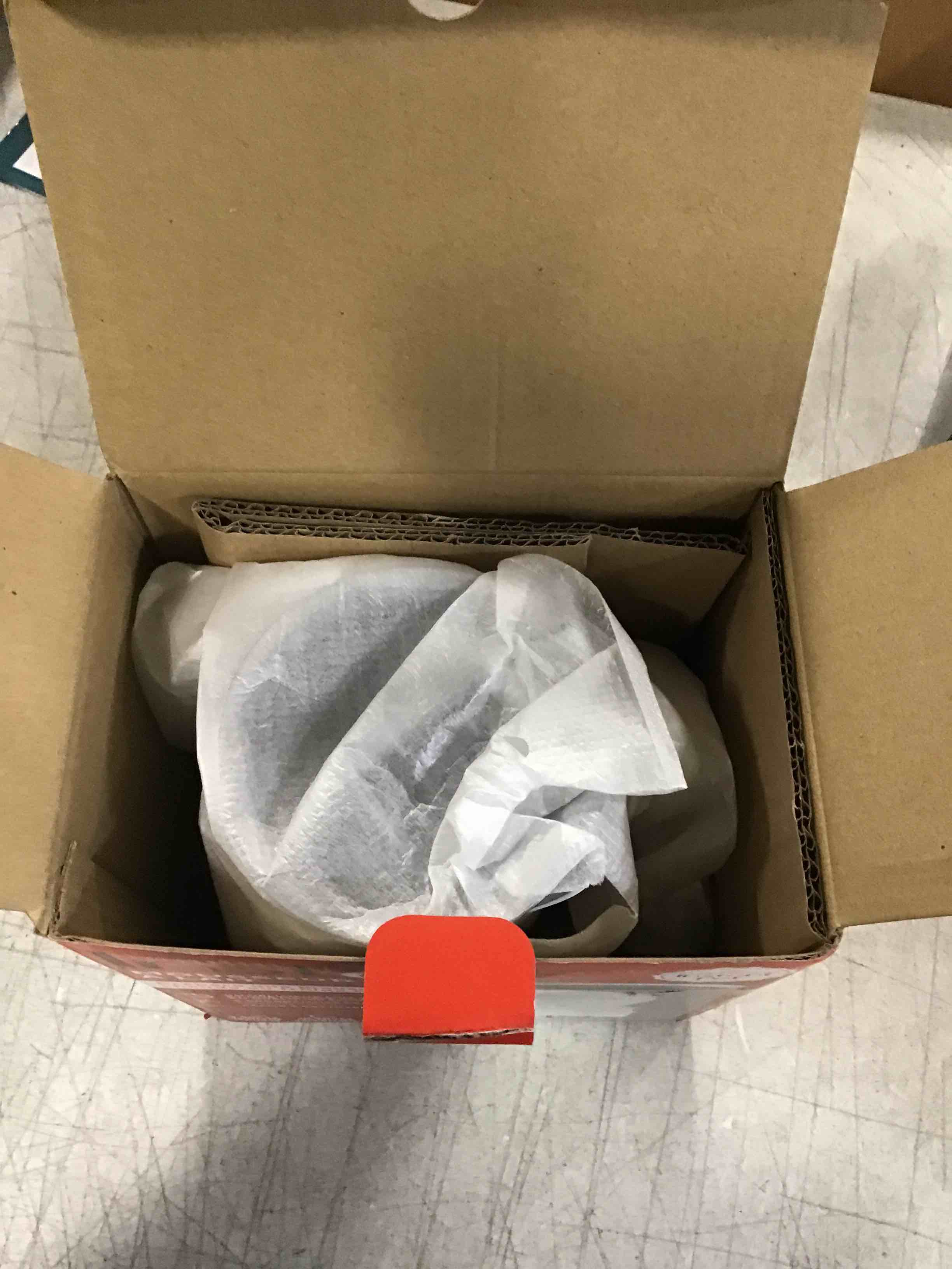 https://s3.amazonaws.com/lotting-images-prod/bidfta/BLU6404178_1718913894794.jpeg