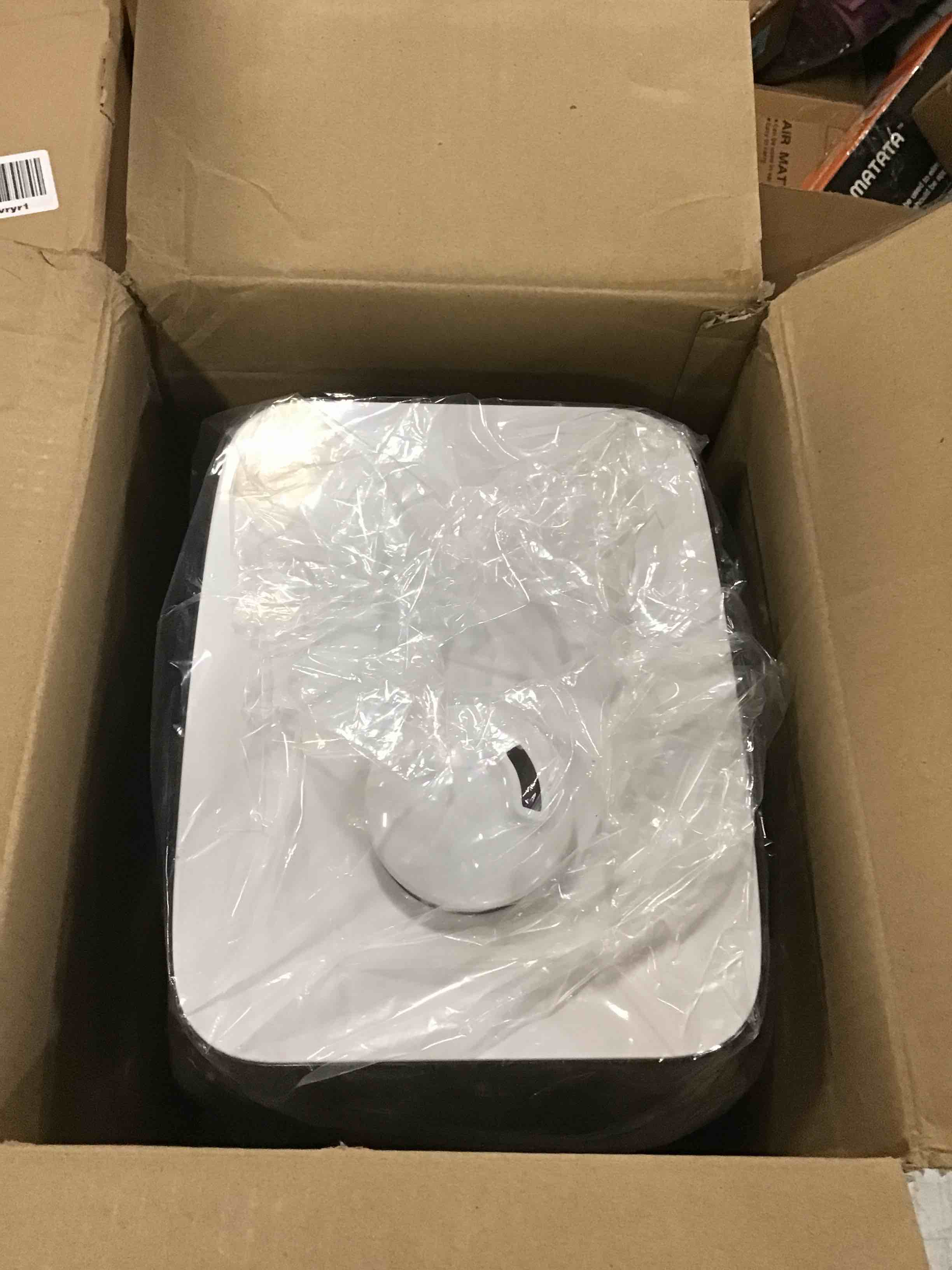https://s3.amazonaws.com/lotting-images-prod/bidfta/BLU6404180_1718914002244.jpeg