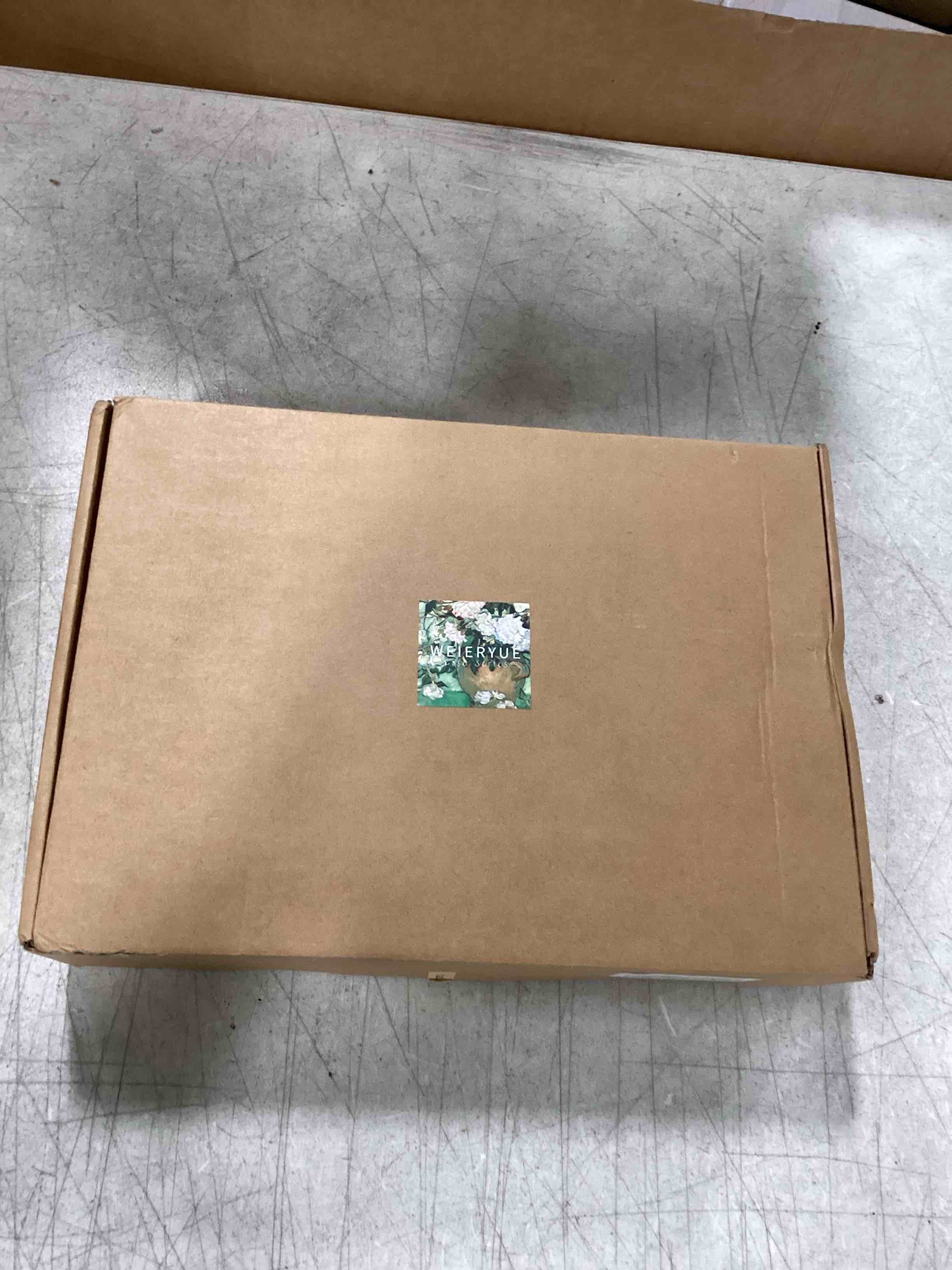 https://s3.amazonaws.com/lotting-images-prod/bidfta/BLU6404235_1718974713946.jpeg