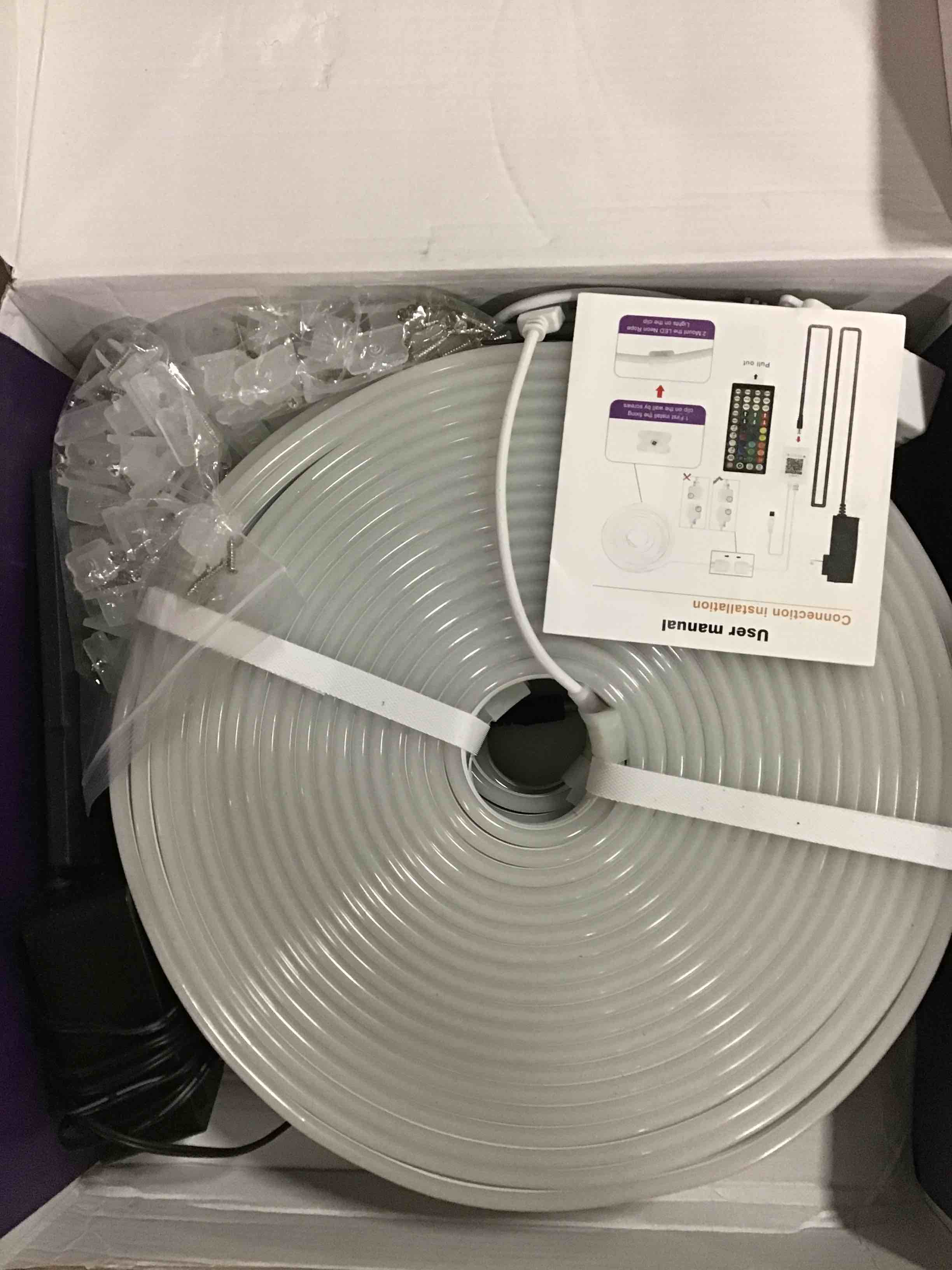 https://s3.amazonaws.com/lotting-images-prod/bidfta/BLU6405015_1720530279645.jpeg