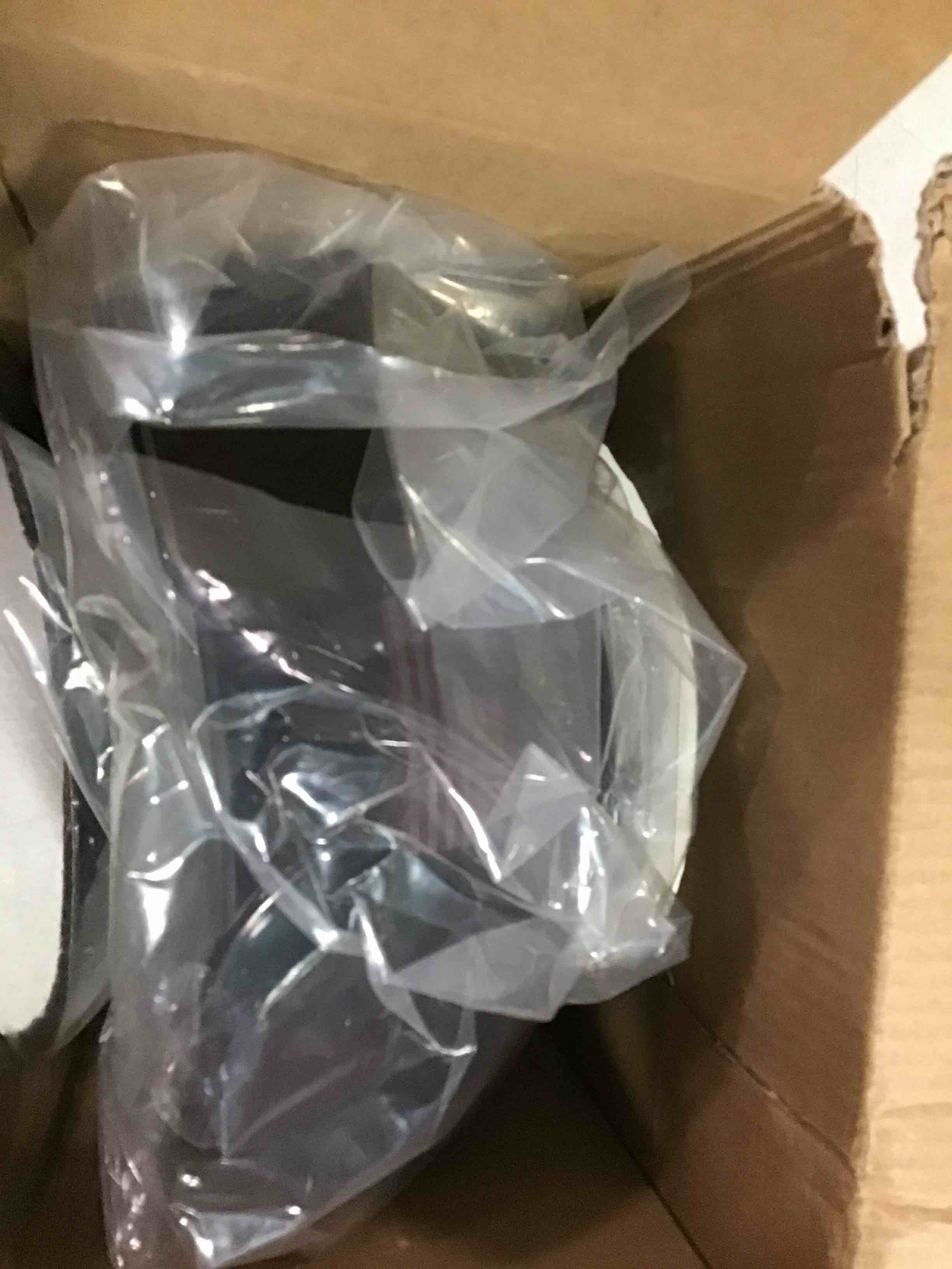 https://s3.amazonaws.com/lotting-images-prod/bidfta/BLU6405104_1720543273241.jpeg