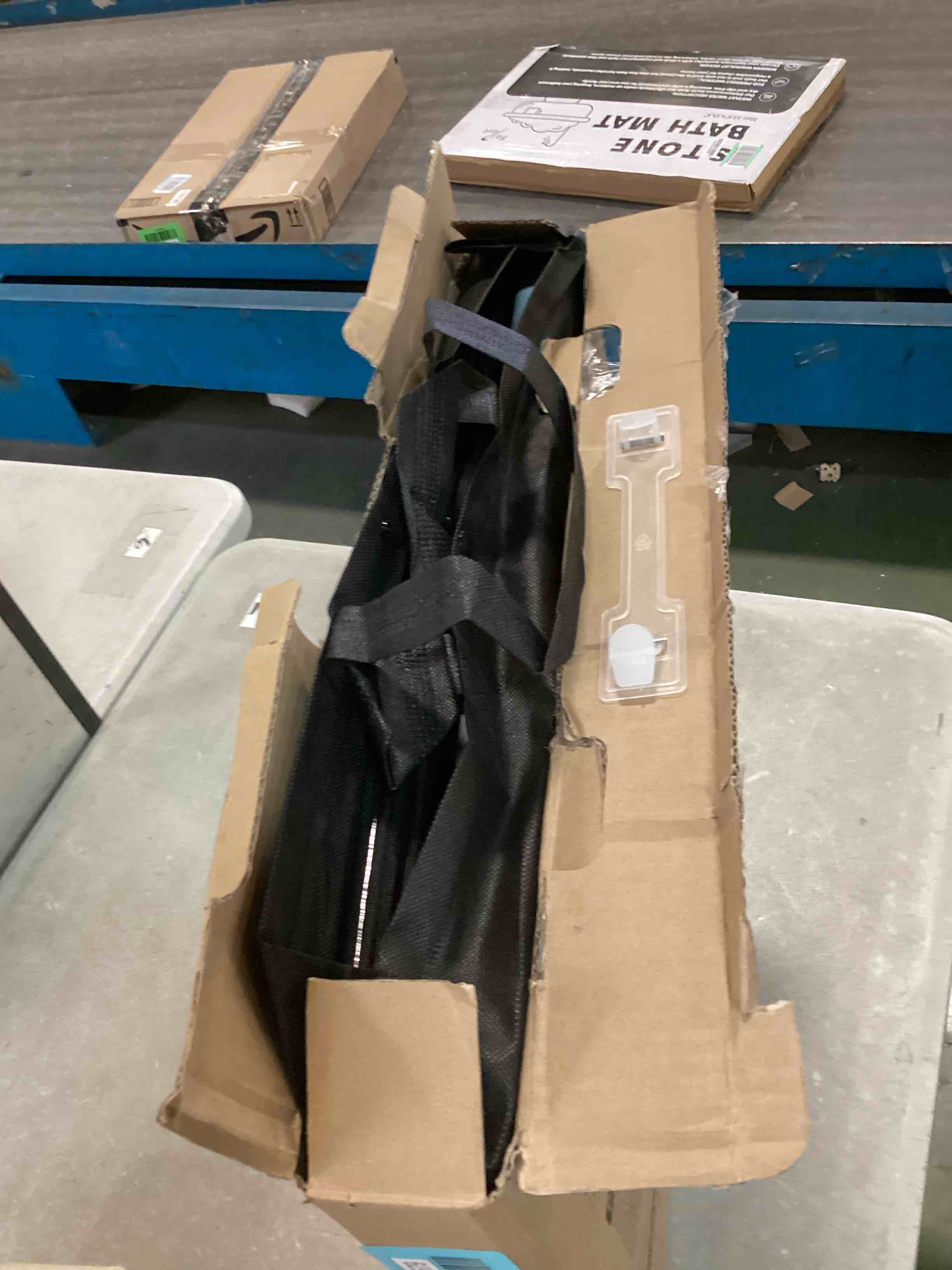 https://s3.amazonaws.com/lotting-images-prod/bidfta/BLU6405579_1719330710937.jpeg