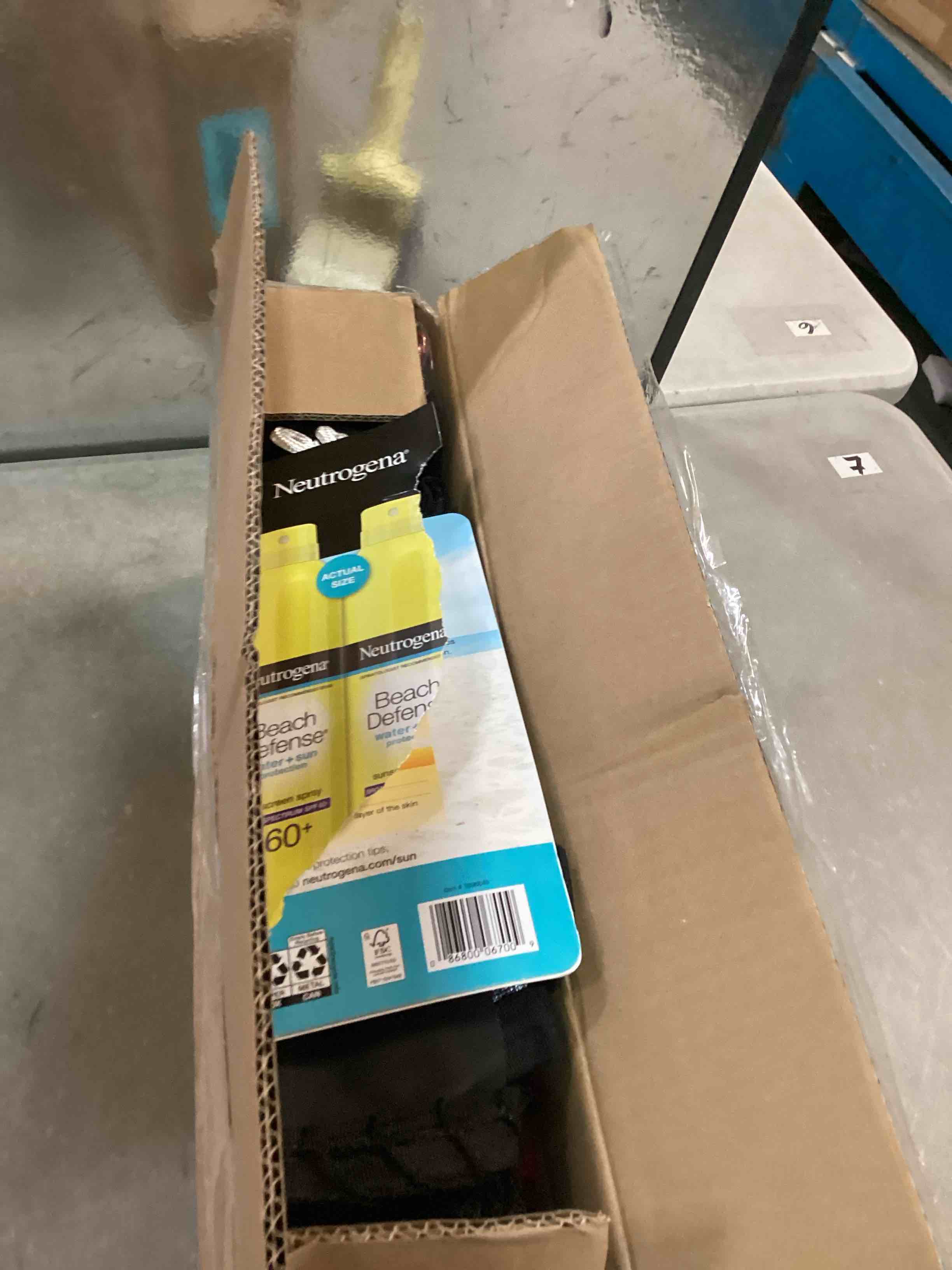 https://s3.amazonaws.com/lotting-images-prod/bidfta/BLU6405601_1719333138148.jpeg