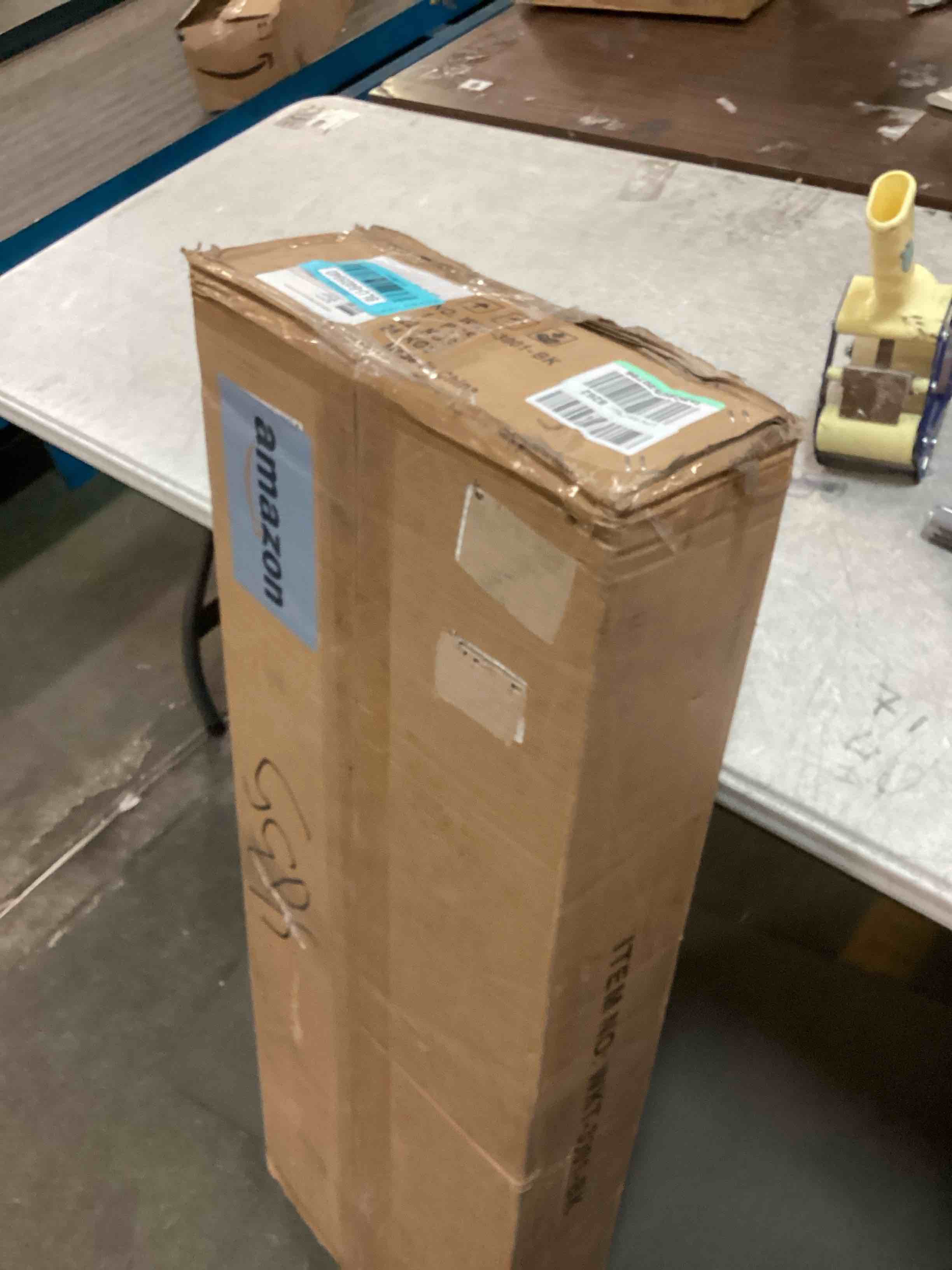 https://s3.amazonaws.com/lotting-images-prod/bidfta/BLU6405940_1719422898022.jpeg