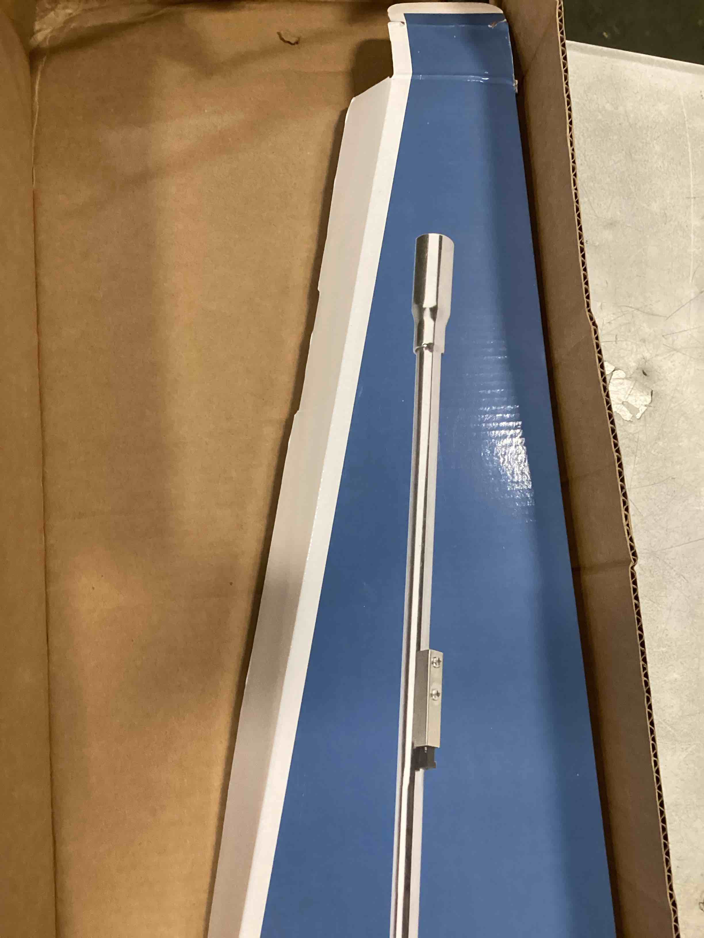 https://s3.amazonaws.com/lotting-images-prod/bidfta/BLU6406475_1719955273464.jpeg