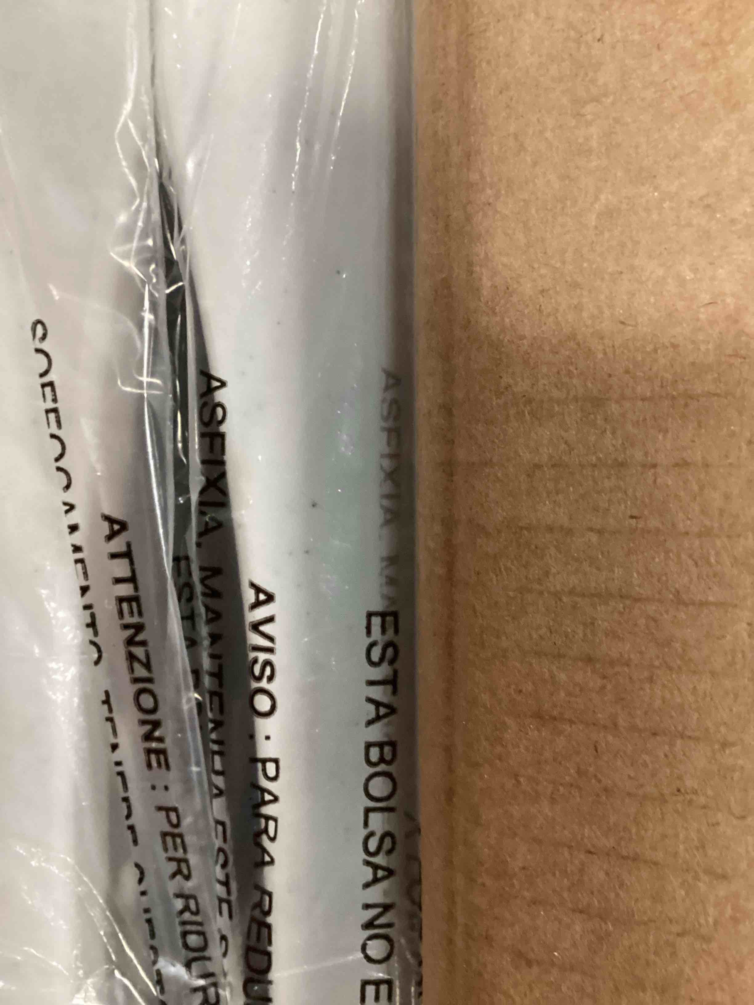 https://s3.amazonaws.com/lotting-images-prod/bidfta/BLU6406517_1719963471734.jpeg