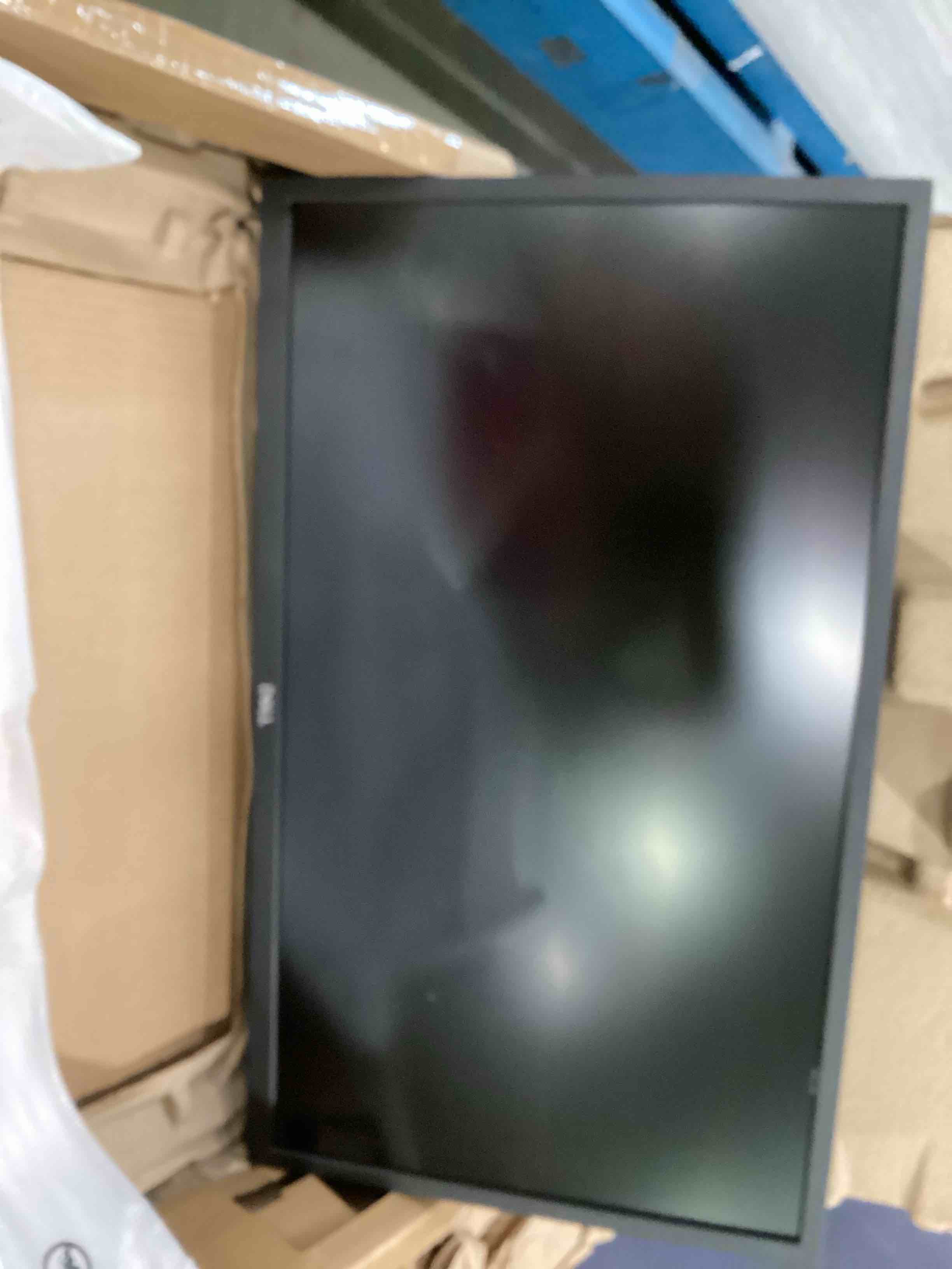 https://s3.amazonaws.com/lotting-images-prod/bidfta/BLU6406579_1719971325739.jpeg