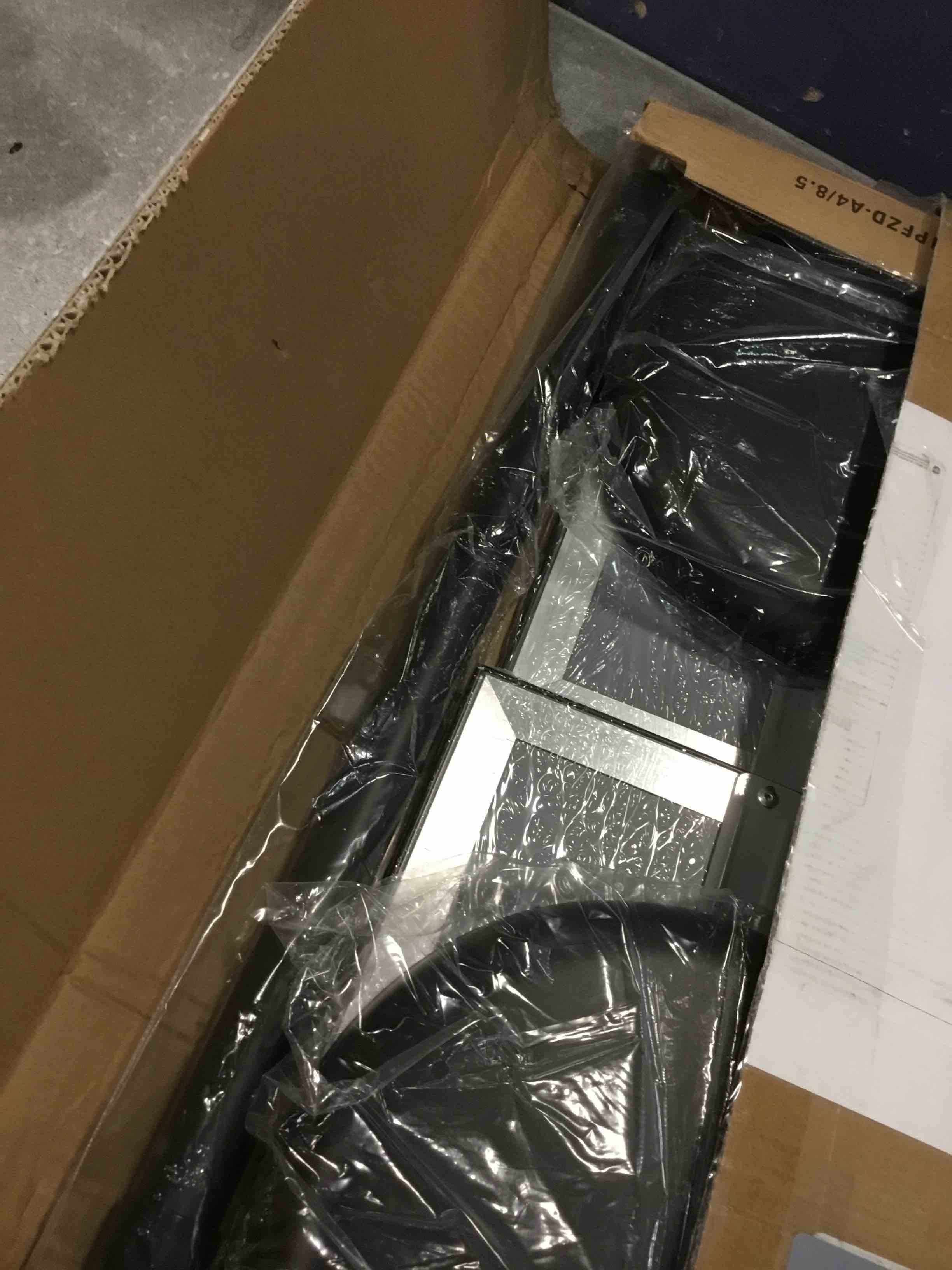 https://s3.amazonaws.com/lotting-images-prod/bidfta/BLU6406791_1720024637797.jpeg