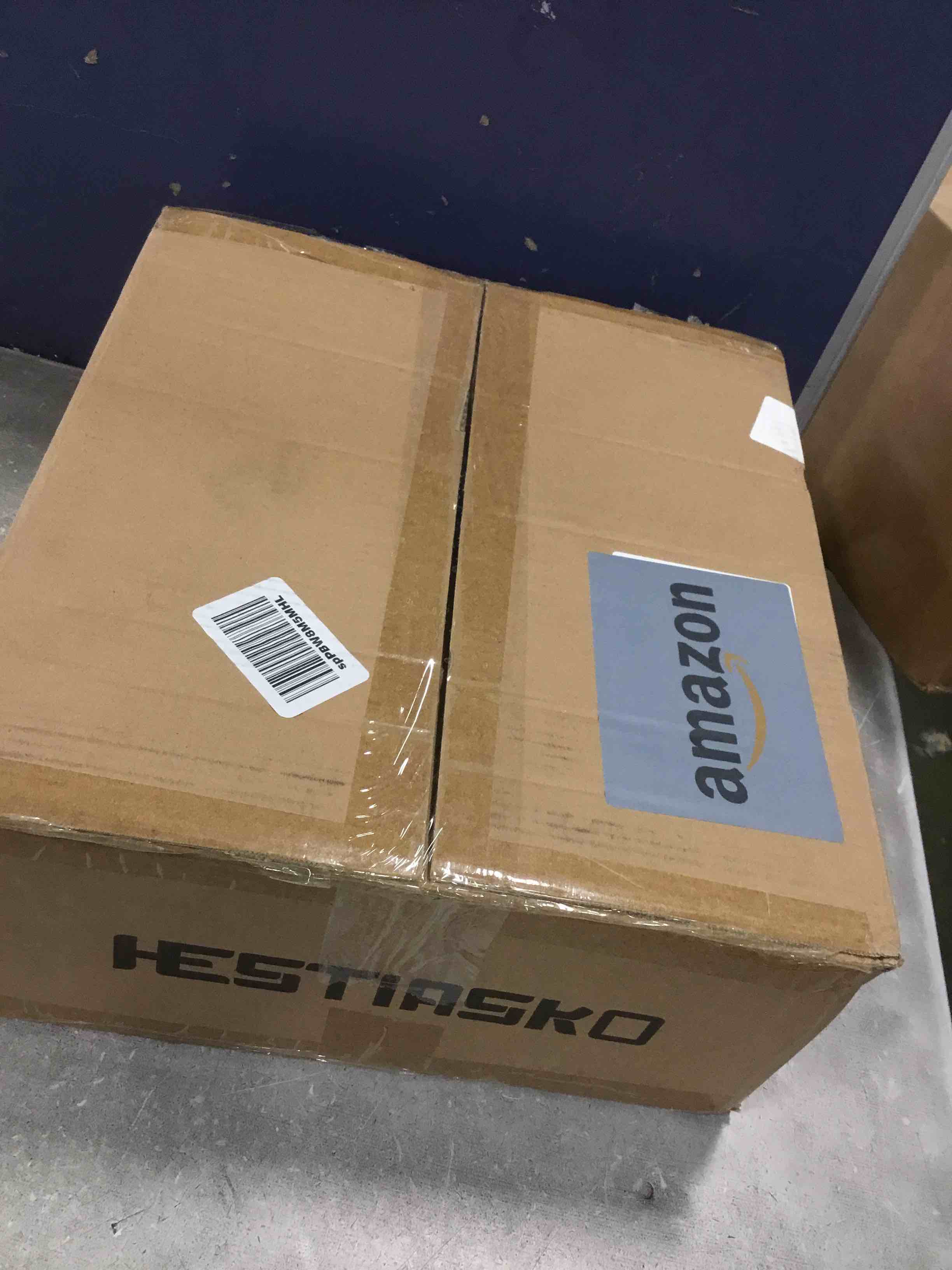 https://s3.amazonaws.com/lotting-images-prod/bidfta/BLU6406817_1720029593495.jpeg
