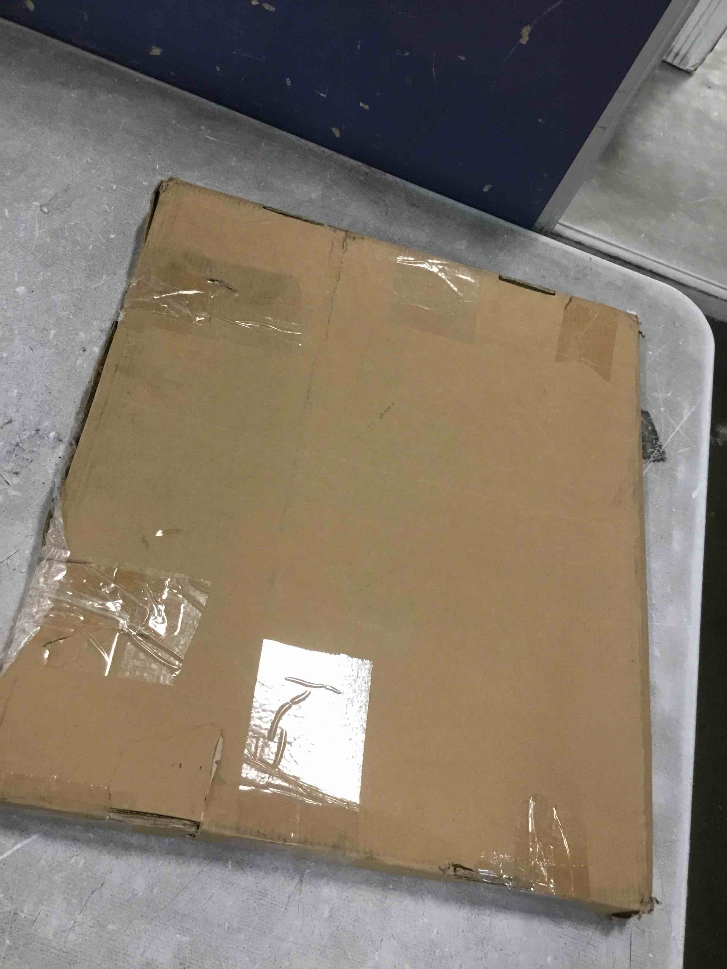 https://s3.amazonaws.com/lotting-images-prod/bidfta/BLU6406833_1720031423211.jpeg