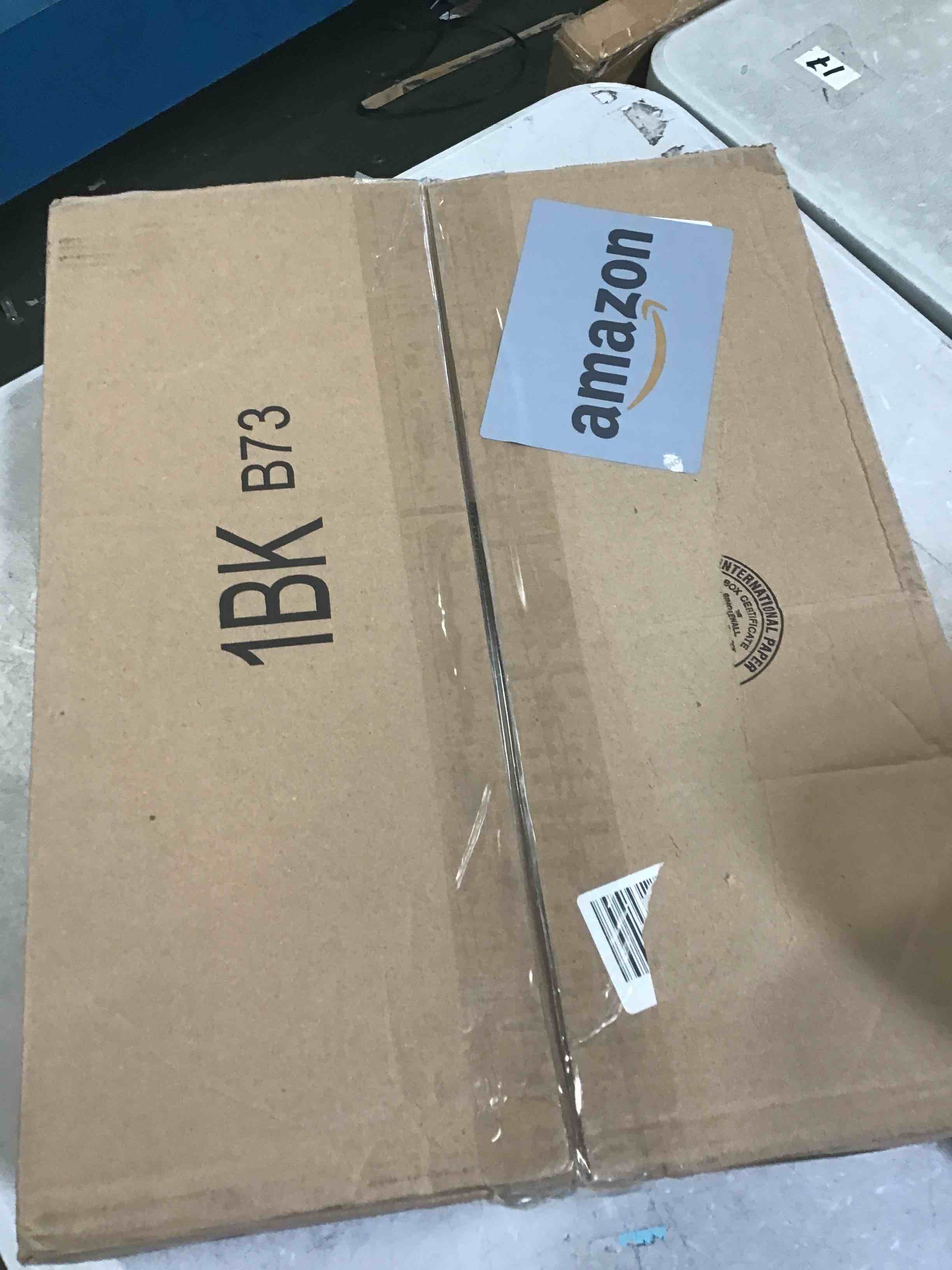 https://s3.amazonaws.com/lotting-images-prod/bidfta/BLU6408556_1719243092509.jpeg
