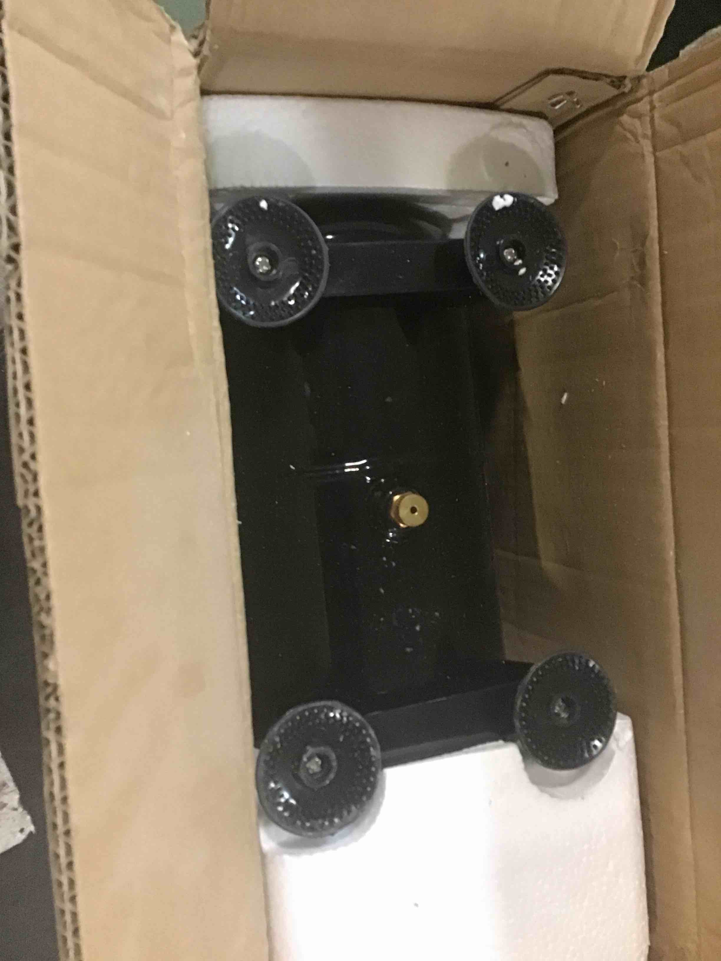 https://s3.amazonaws.com/lotting-images-prod/bidfta/BLU6408919_1719402524273.jpeg