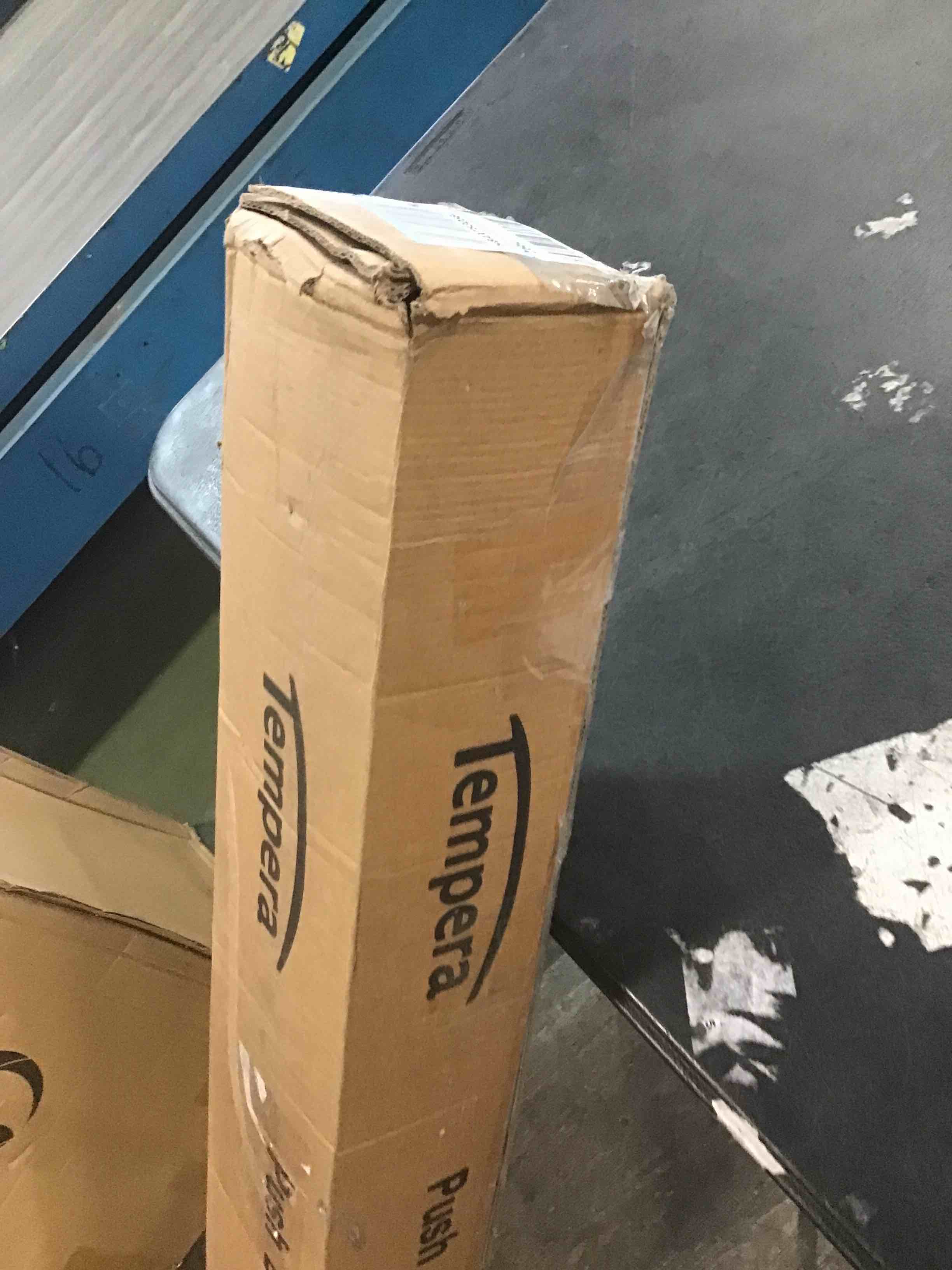 https://s3.amazonaws.com/lotting-images-prod/bidfta/BLU6409336_1719493461409.jpeg