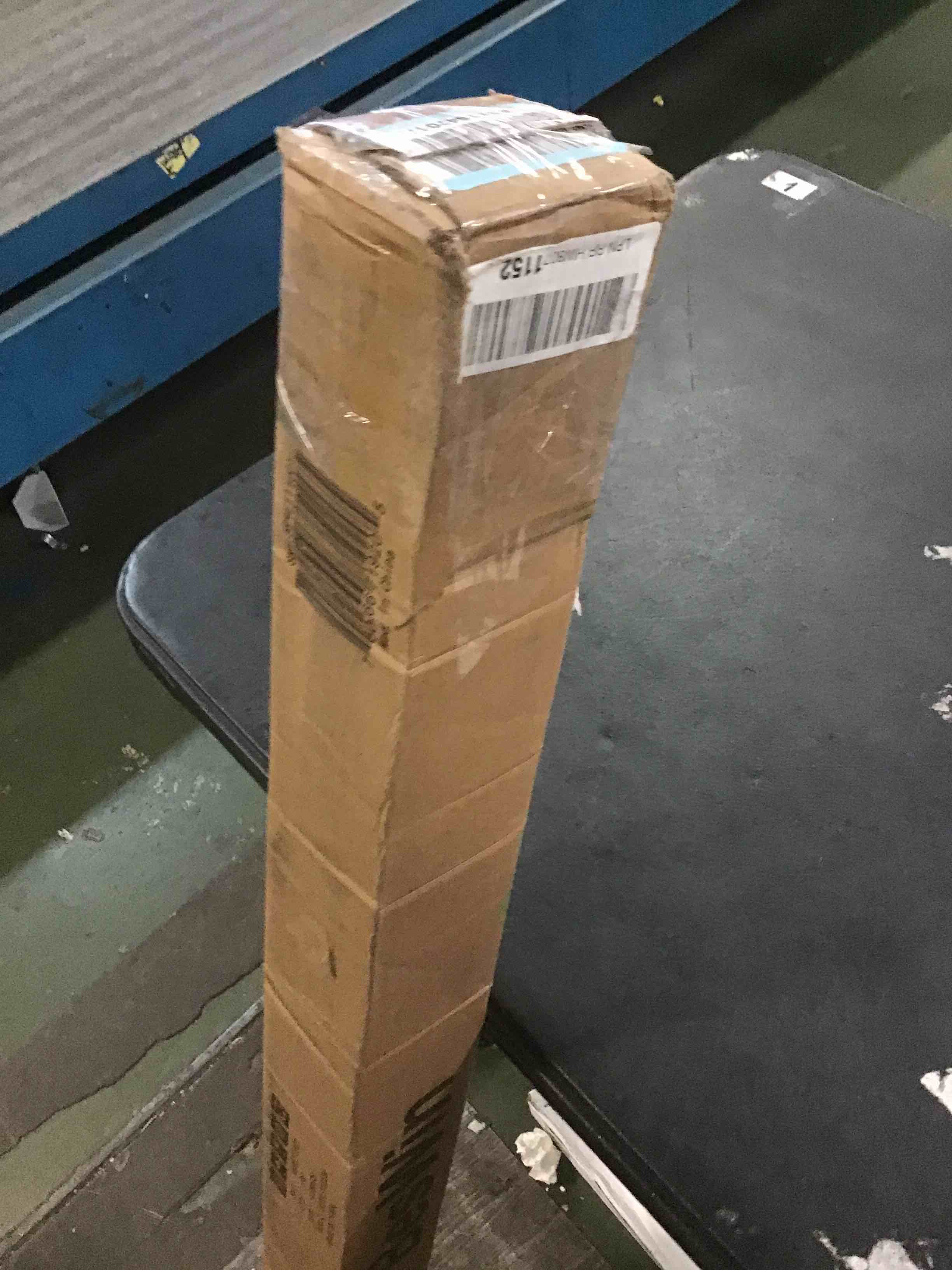 https://s3.amazonaws.com/lotting-images-prod/bidfta/BLU6409347_1719494336206.jpeg