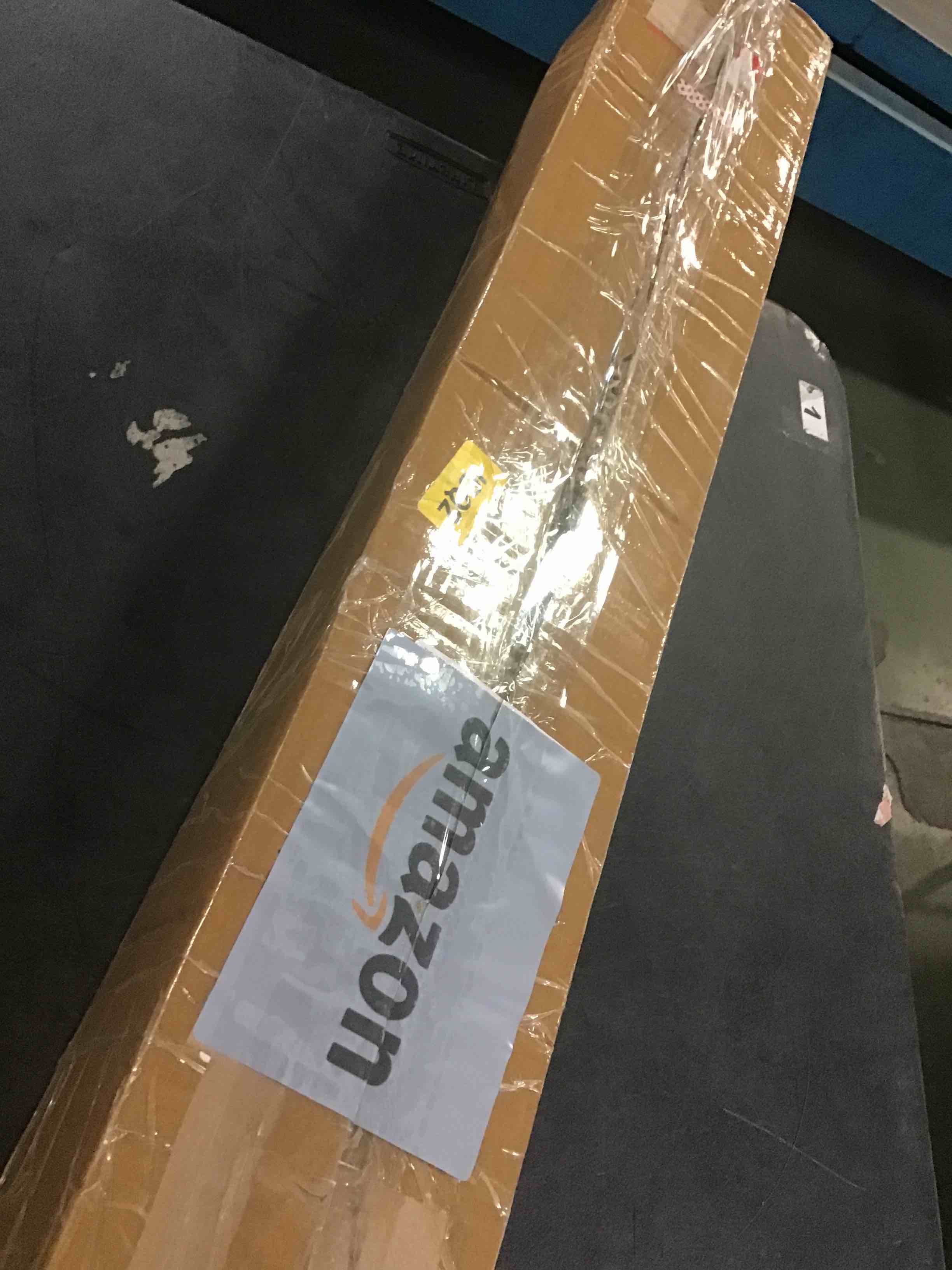 https://s3.amazonaws.com/lotting-images-prod/bidfta/BLU6409499_1719518877112.jpeg