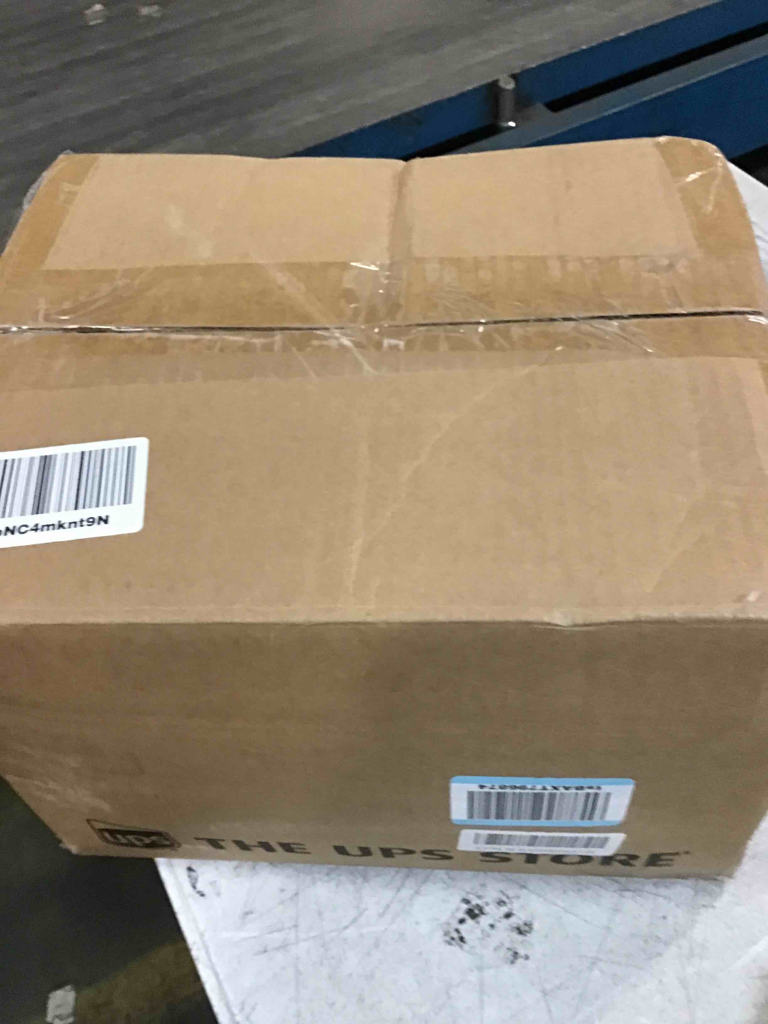https://s3.amazonaws.com/lotting-images-prod/bidfta/BLU6409674_1719627075043.jpeg